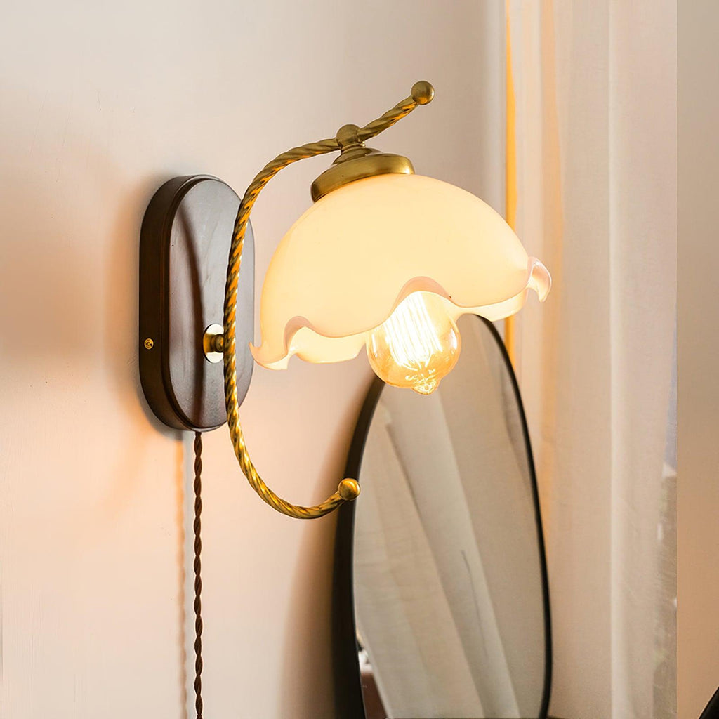 Olyss Wood Vintage Wall Lamp - Neutralighting