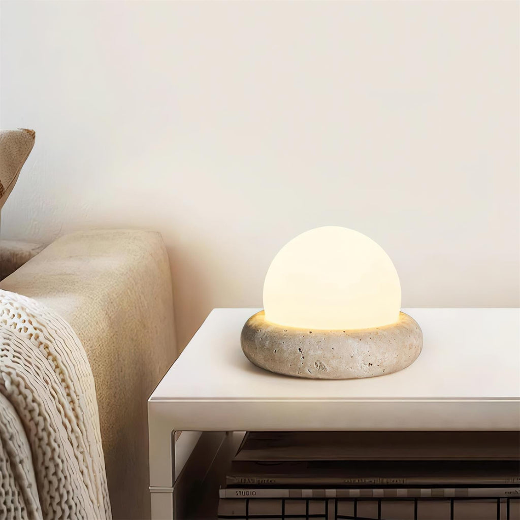 Riita Lampe de Table Mini Globe en Travertin Maga - Neutralighting