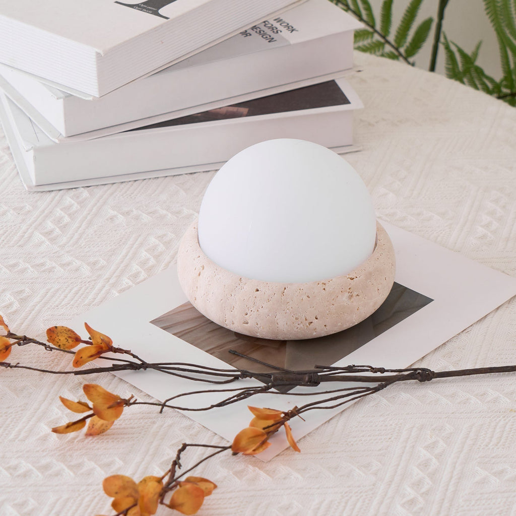 Riita Lampe de Table Mini Globe en Travertin Maga - Neutralighting