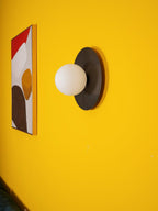 Godfrey Applique Murale Ronde Art Minimaliste en Laiton et Verre - Neutralighting