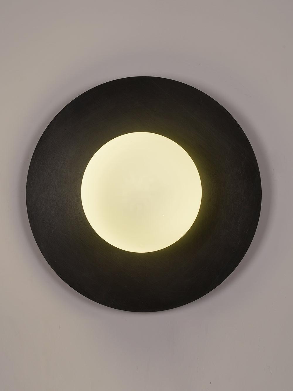 Godfrey Applique Murale Ronde Art Minimaliste en Laiton et Verre - Neutralighting