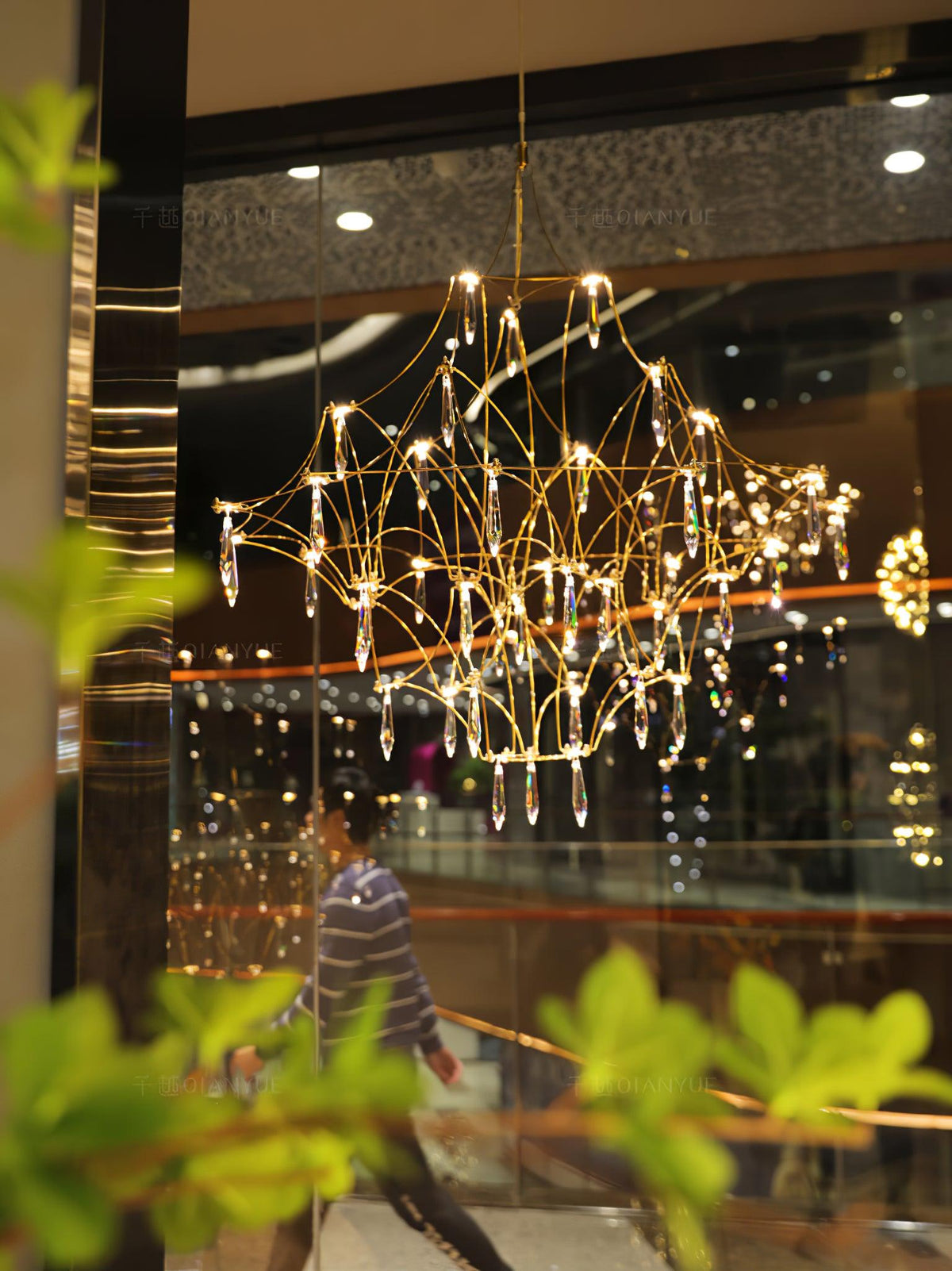 Lustra Chandelier en Acier Inoxydable et Cristal en Maille - Neutralighting