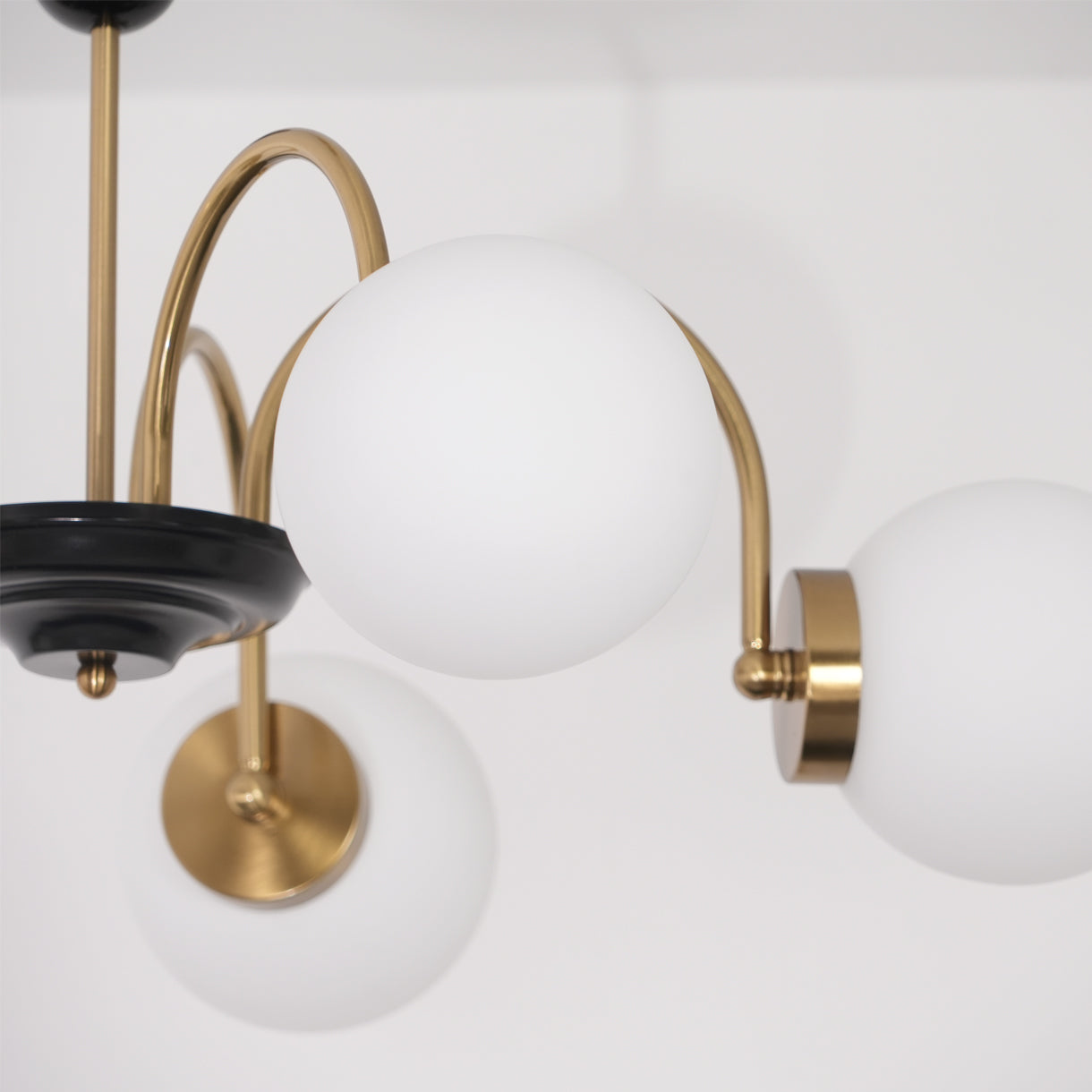 Lustre Courbé Globe Nuances Moderne Rétro Style - Neutralighting