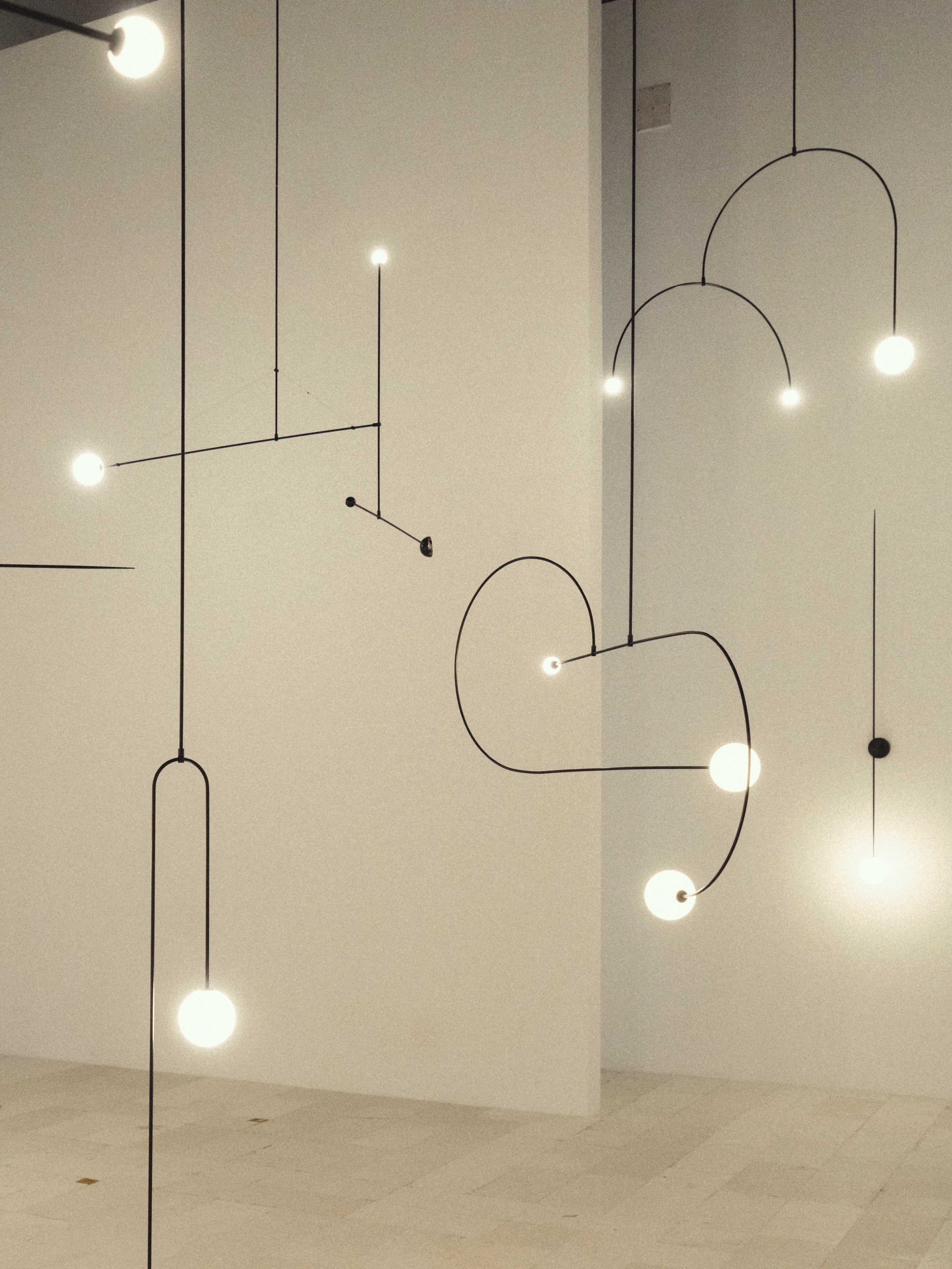 Lustra Chandelier Mobile Noir Minimaliste - Neutralighting