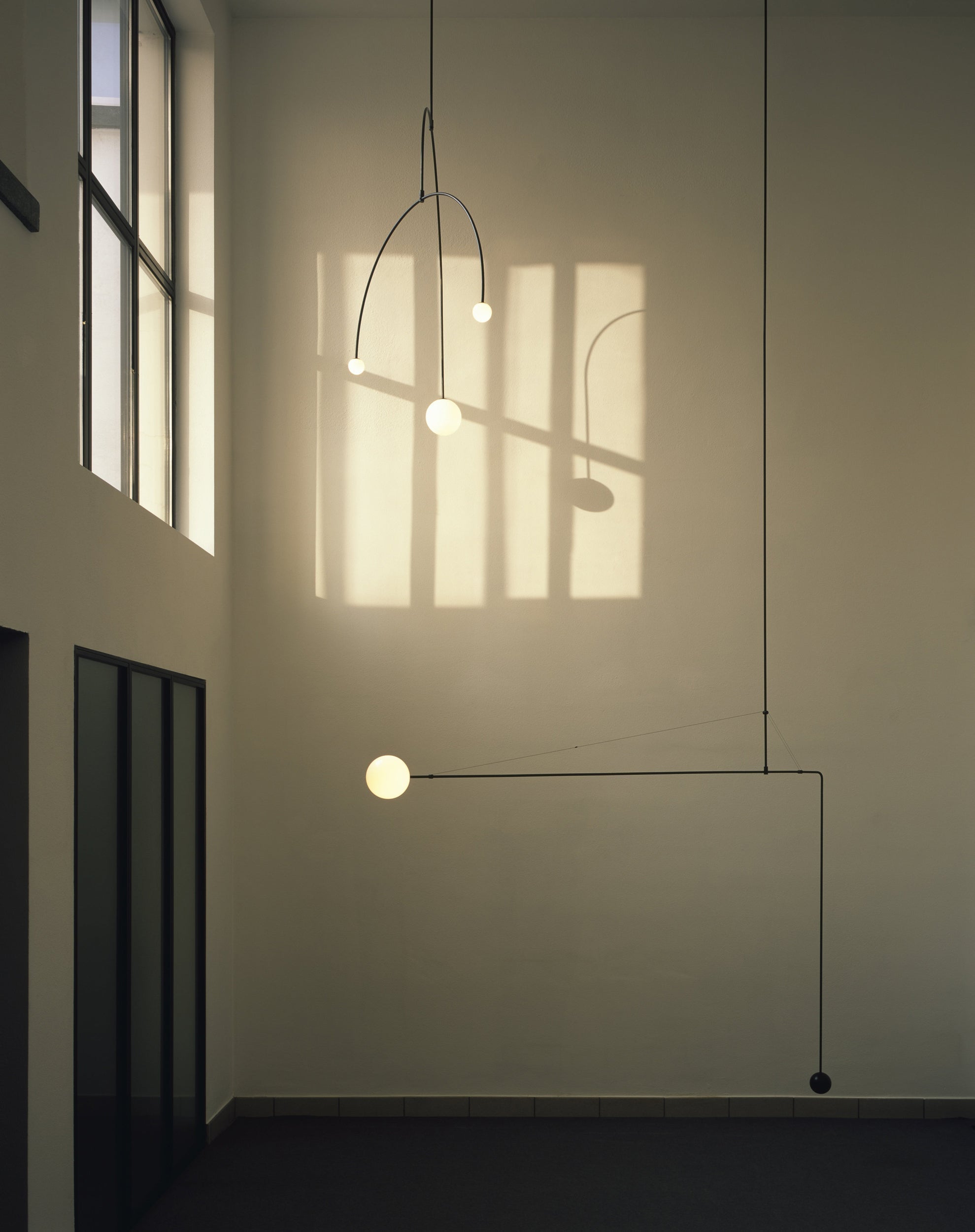 Lustra Chandelier Mobile Noir Minimaliste - Neutralighting