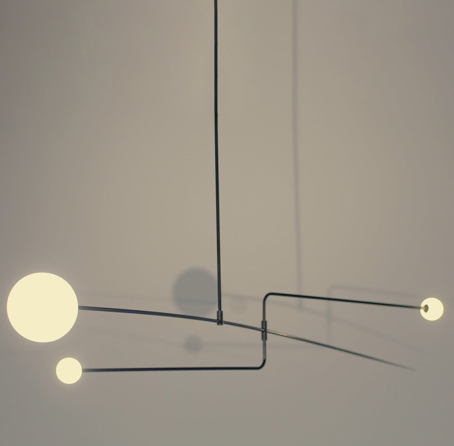 Lustra Chandelier Mobile Noir Minimaliste - Neutralighting