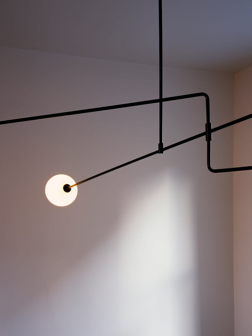Lustra Chandelier Mobile Noir Minimaliste - Neutralighting