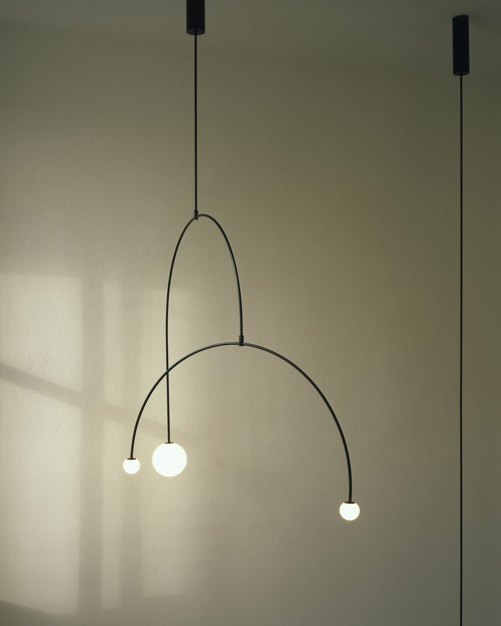 Lustra Chandelier Mobile Noir Minimaliste - Neutralighting