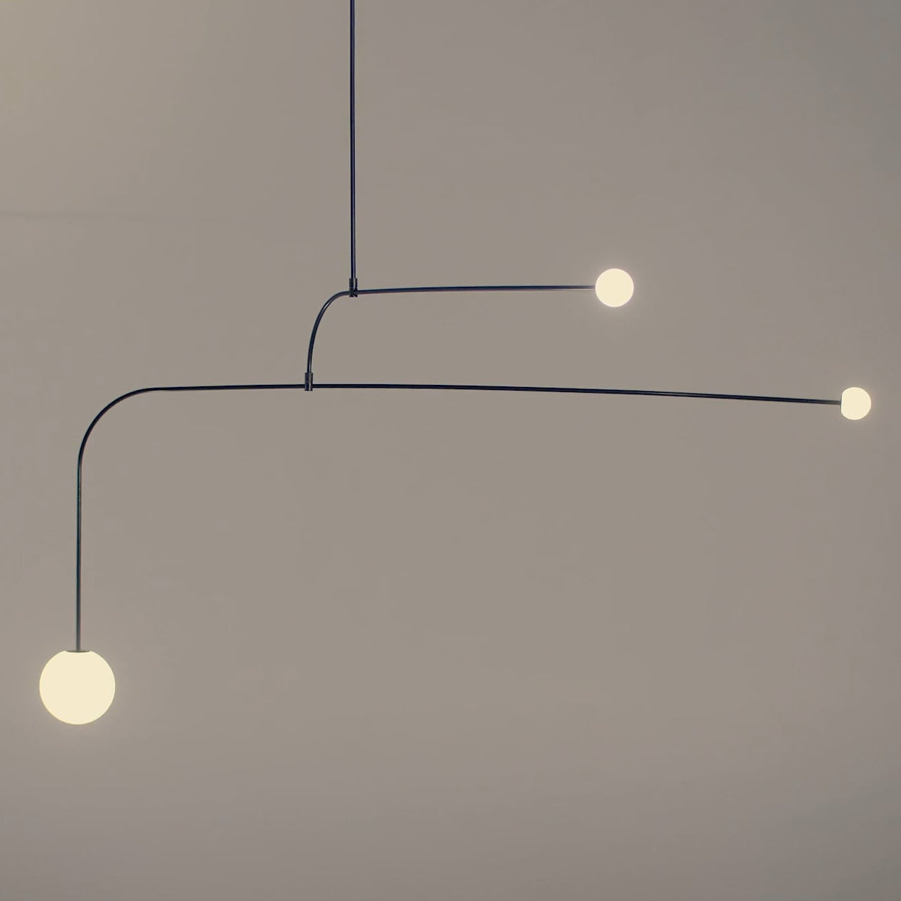 Lustra Chandelier Mobile Noir Minimaliste - Neutralighting