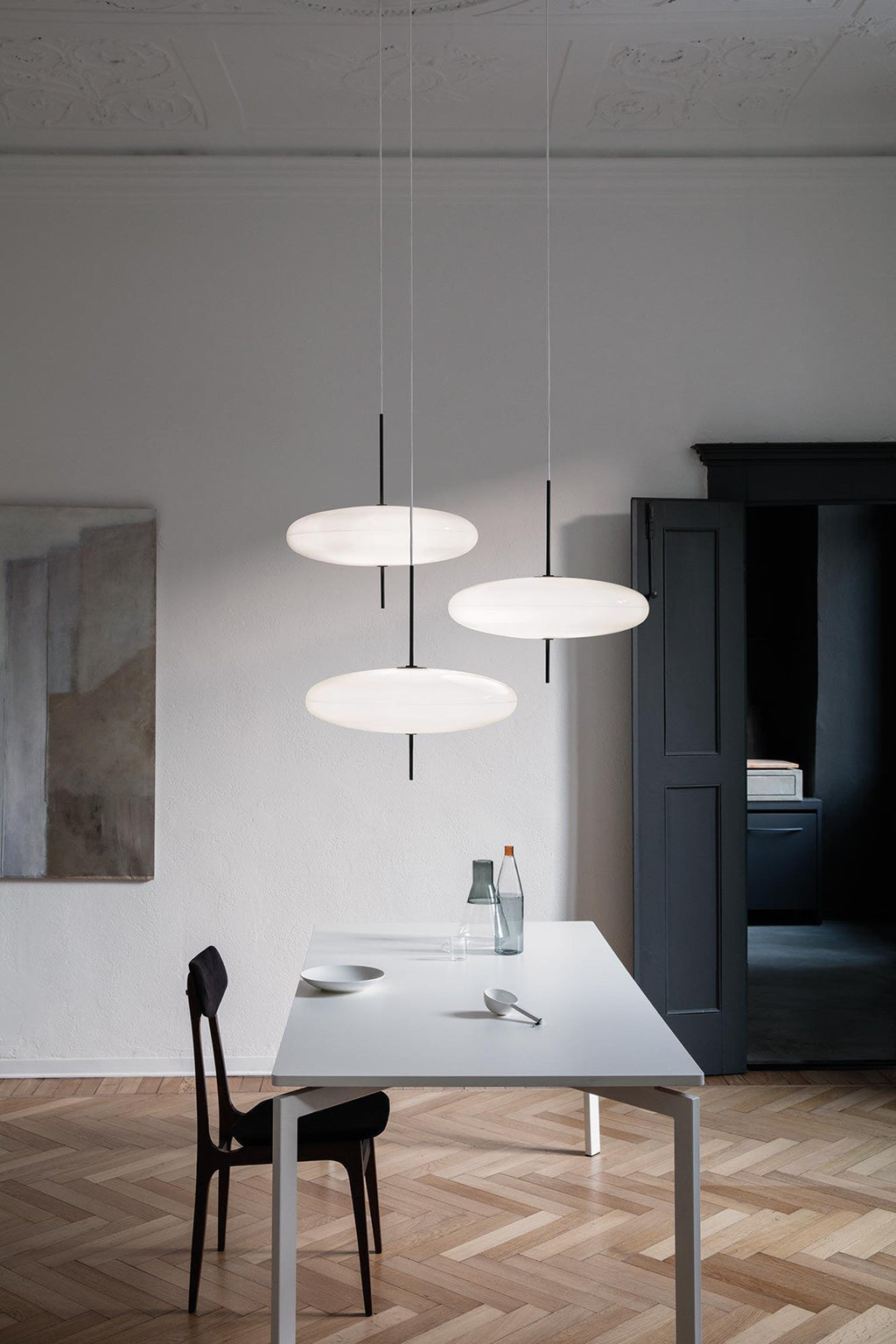 Lustra Suspension Noir Peint Réuni pour Salon - Neutralighting