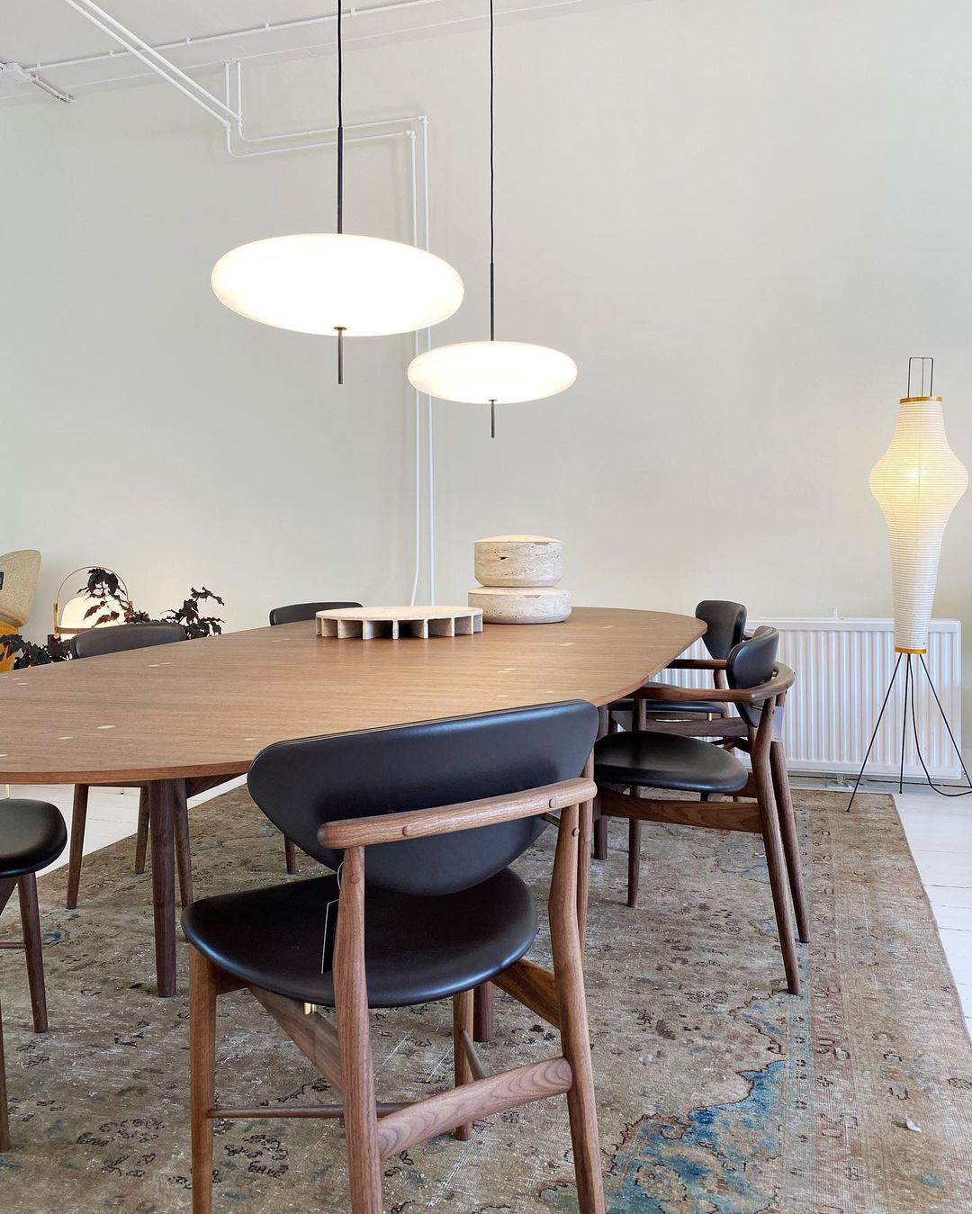 Lustra Suspension Noir Peint Réuni pour Salon - Neutralighting