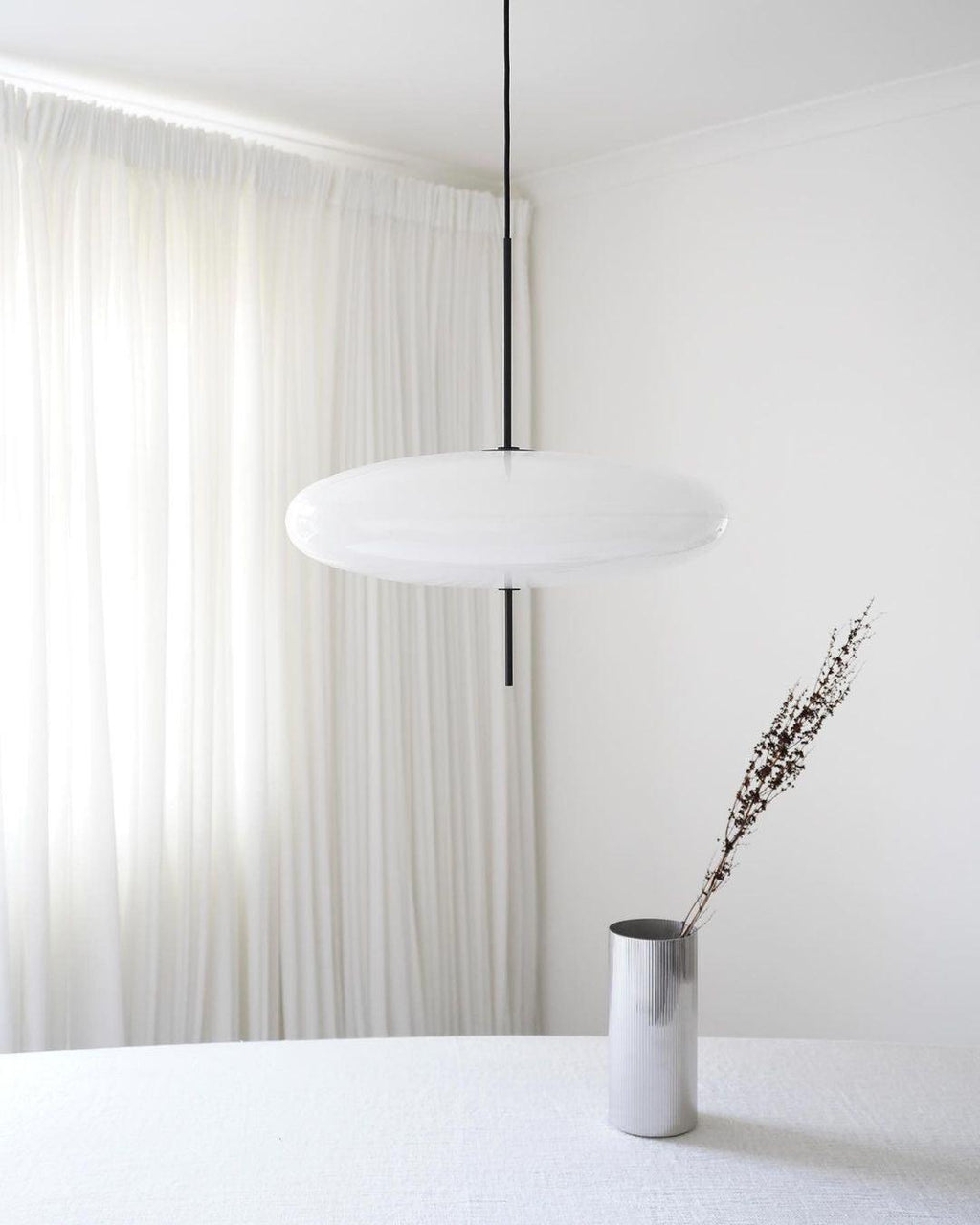 Lustra Suspension Noir Peint Réuni pour Salon - Neutralighting