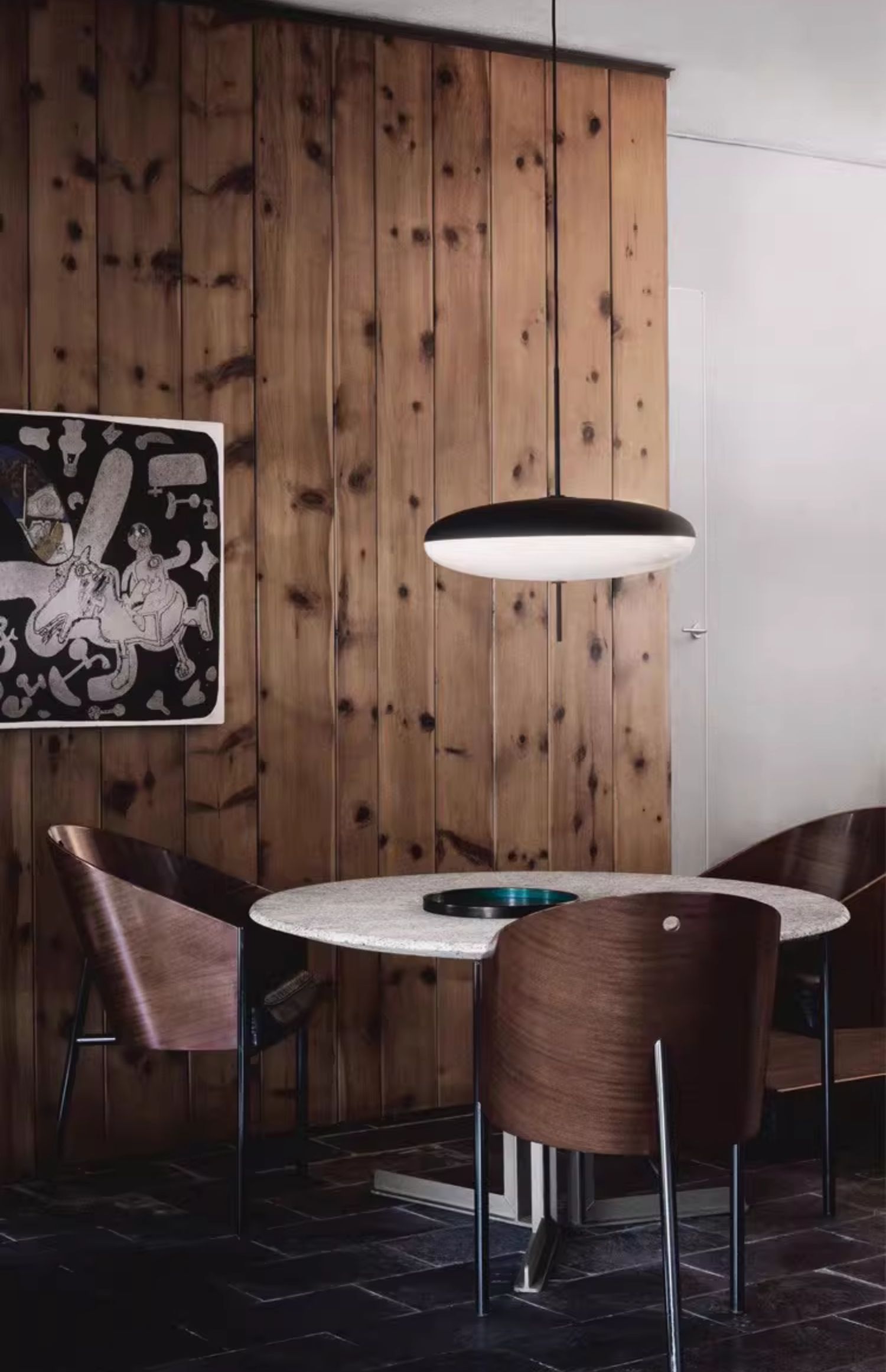 Lustra Suspension Noir Peint Réuni pour Salon - Neutralighting