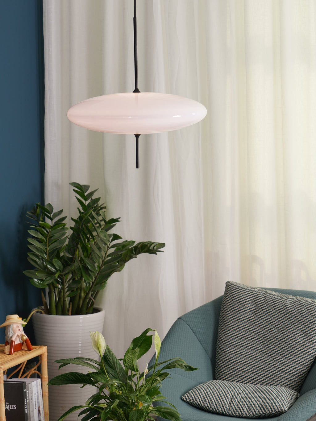 Lustra Suspension Noir Peint Réuni pour Salon - Neutralighting