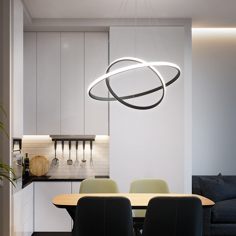 Zin Suspension Anneau Moderne Noir/Blanc/Doré. Salon - Neutralighting