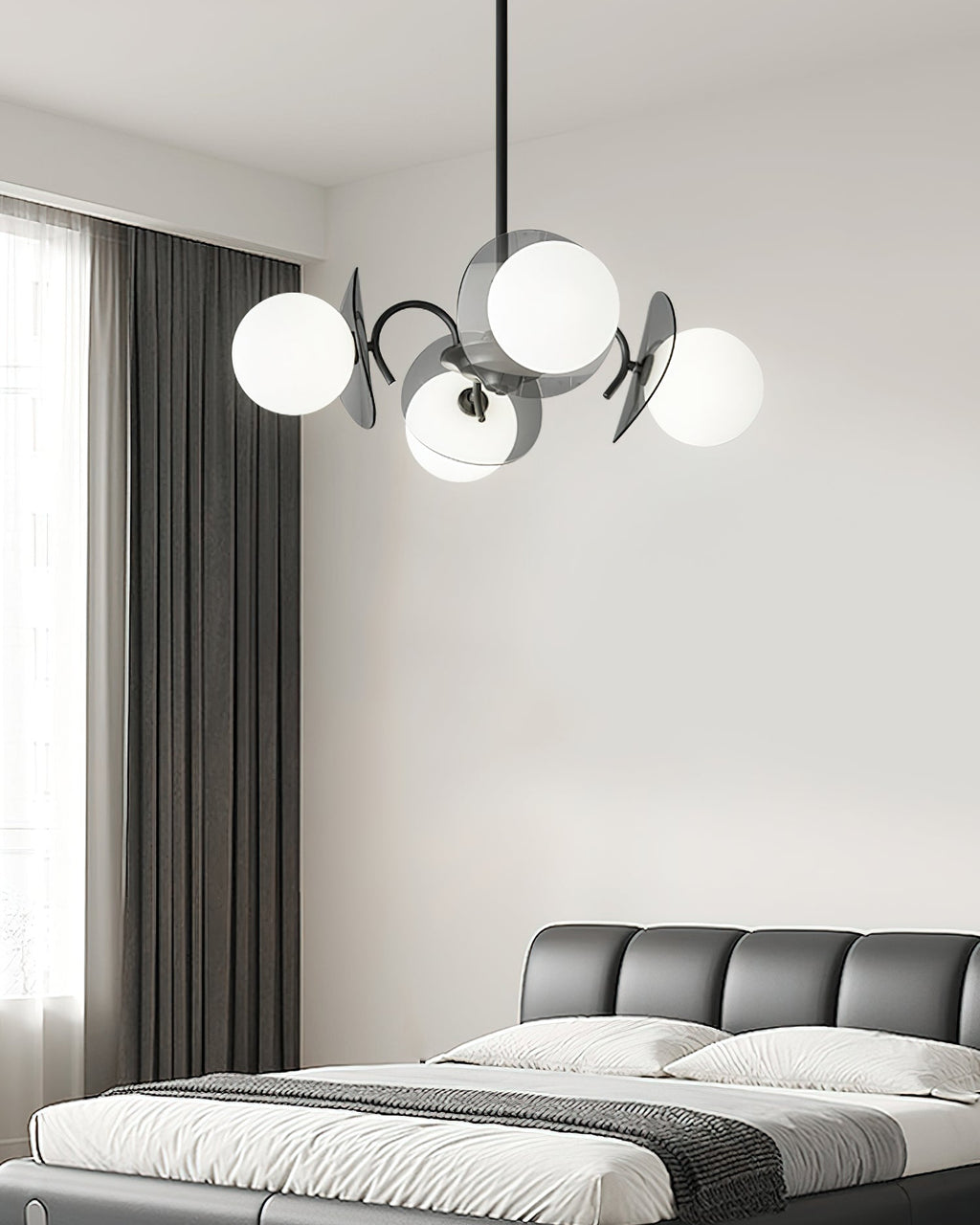 Aurora Lustre Globe Bras Sculptural - Neutralighting