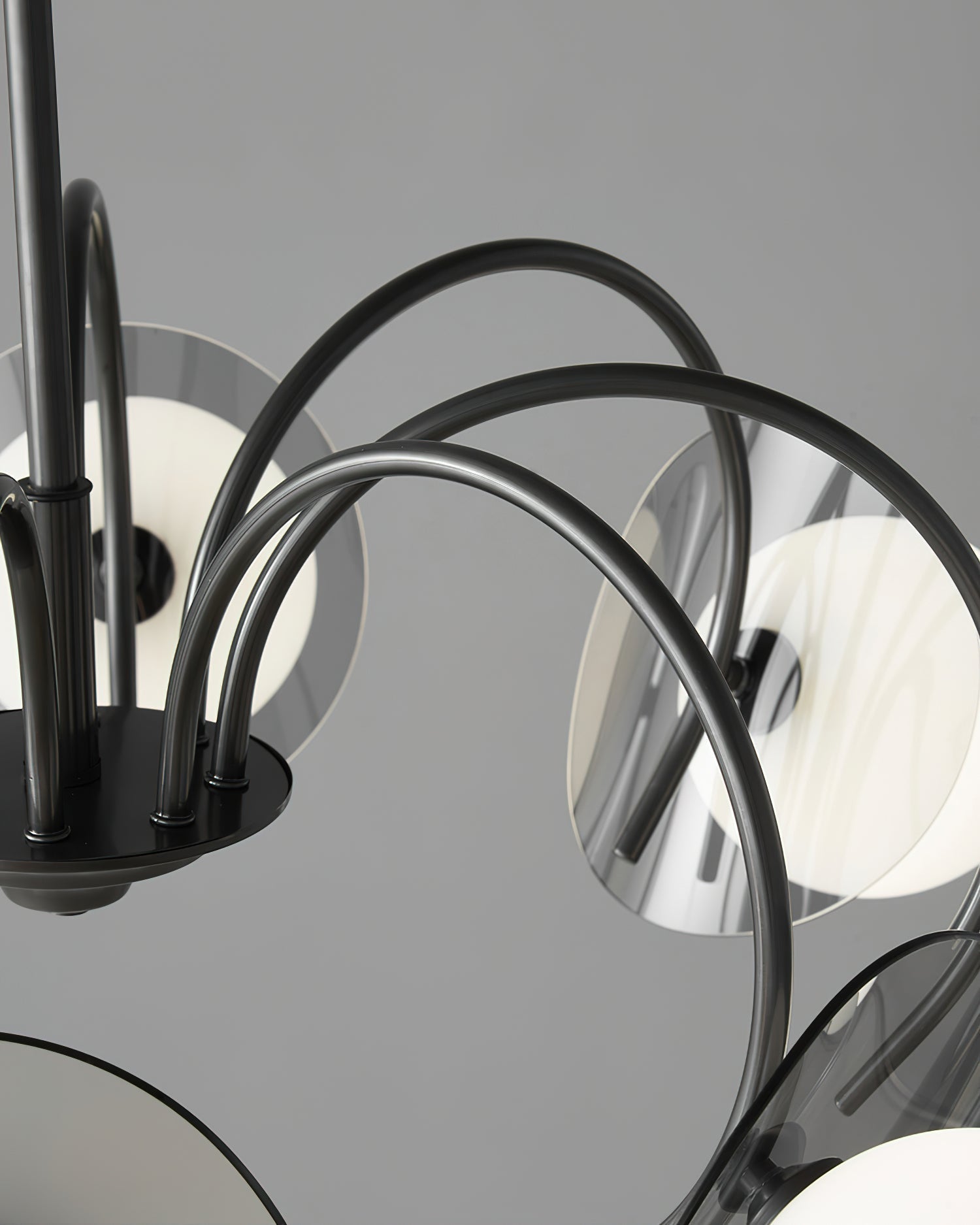 Aurora Lustre Globe Bras Sculptural - Neutralighting