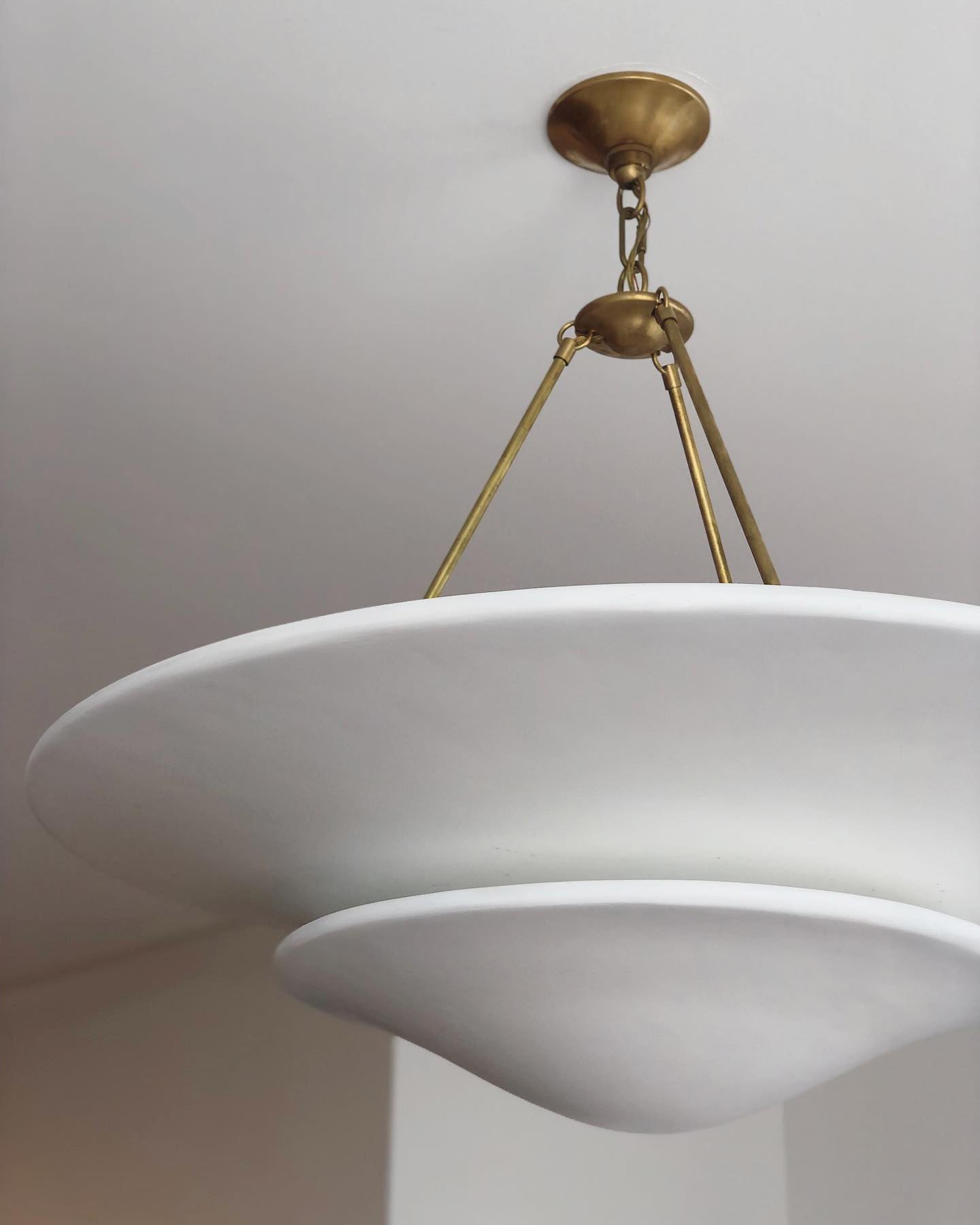 Mollino Lustre Sculptural en Plâtre Suspendu - Neutralighting