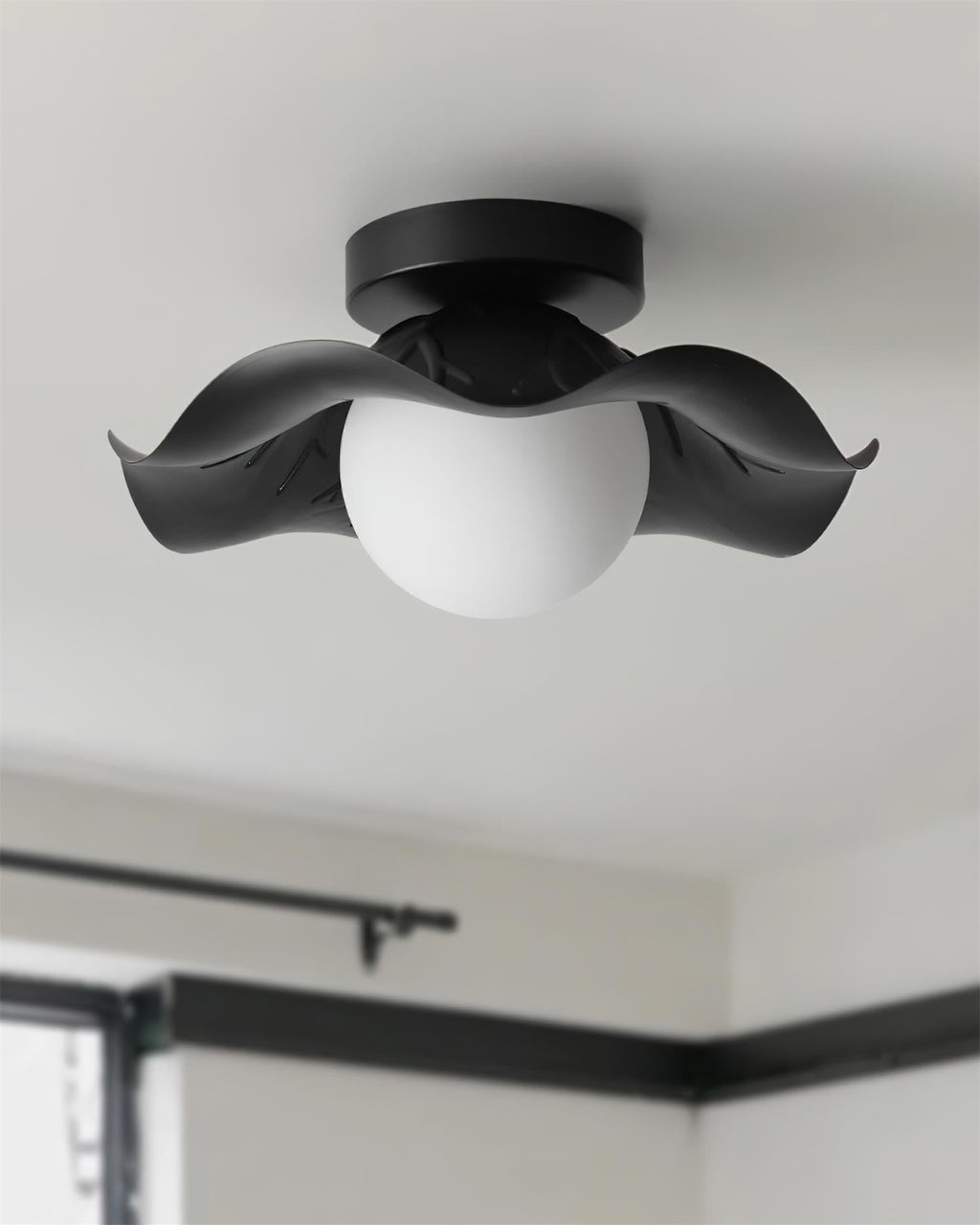 Monae Lumière de Plafond Pétale Globe Noir - Neutralighting
