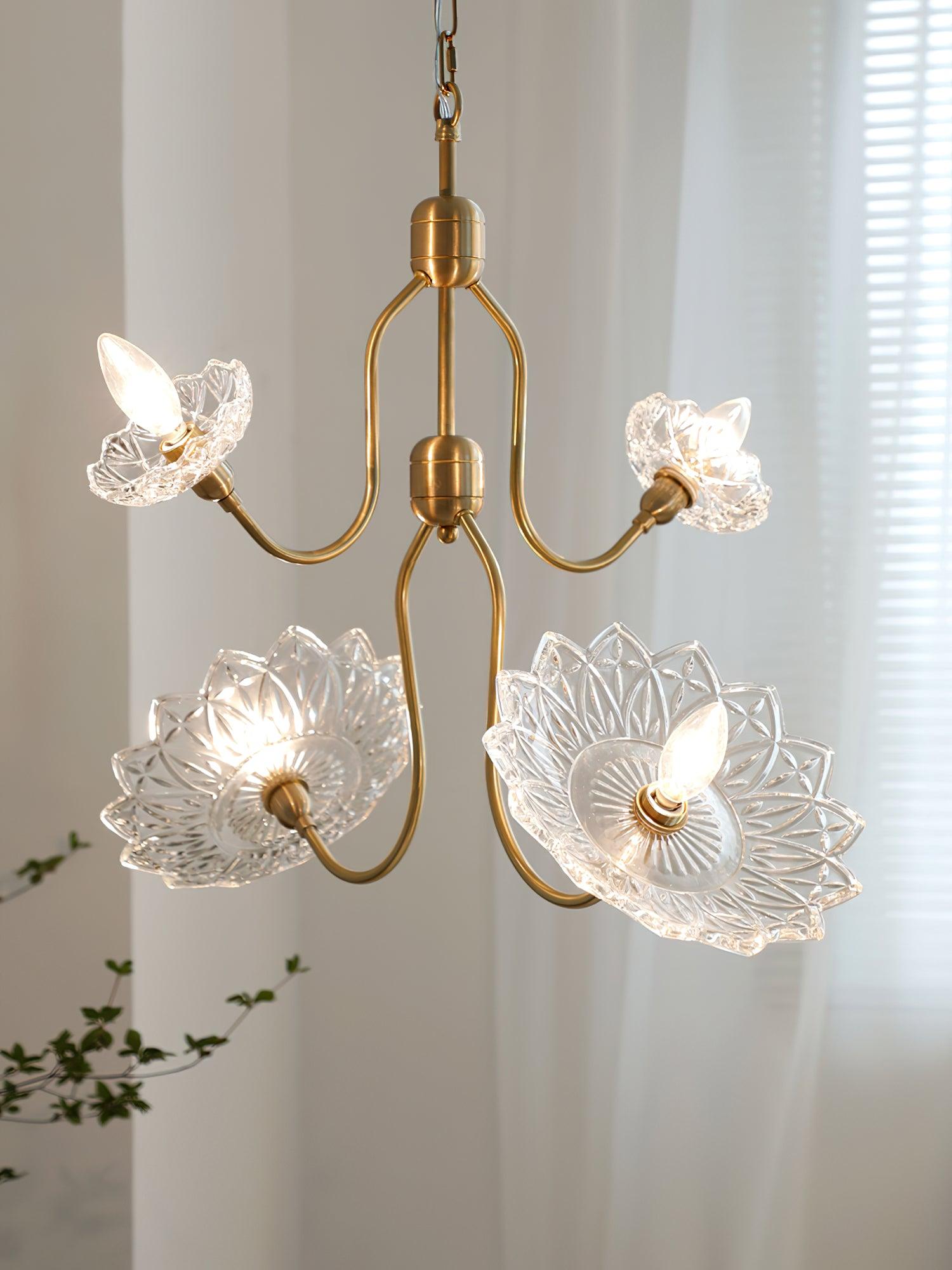 Lustra Chandelier Vintage Floral en Verre et Laiton - Neutralighting