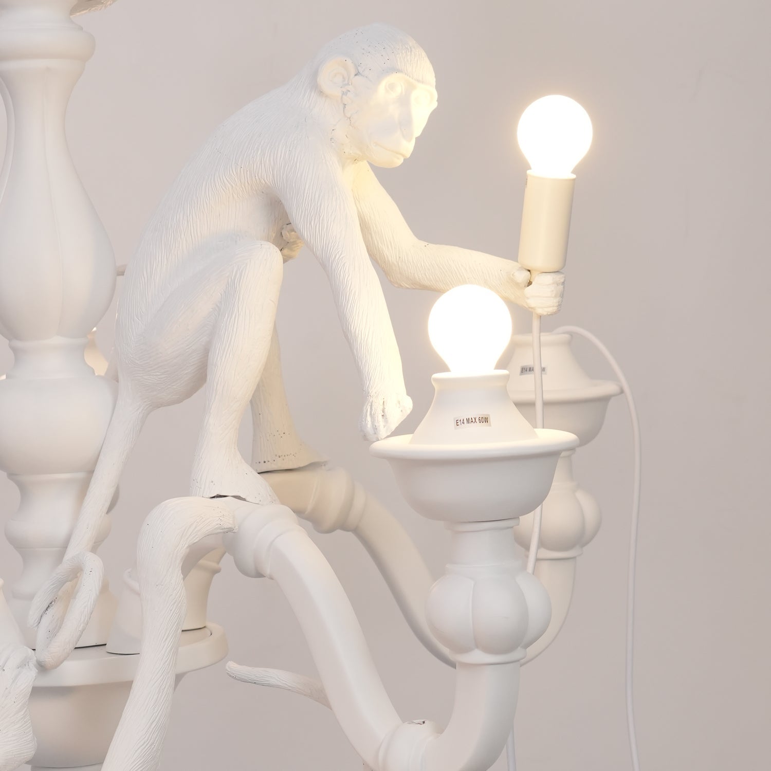 Lustra Chandelier Singe Noir Sculpture Ludique - Neutralighting