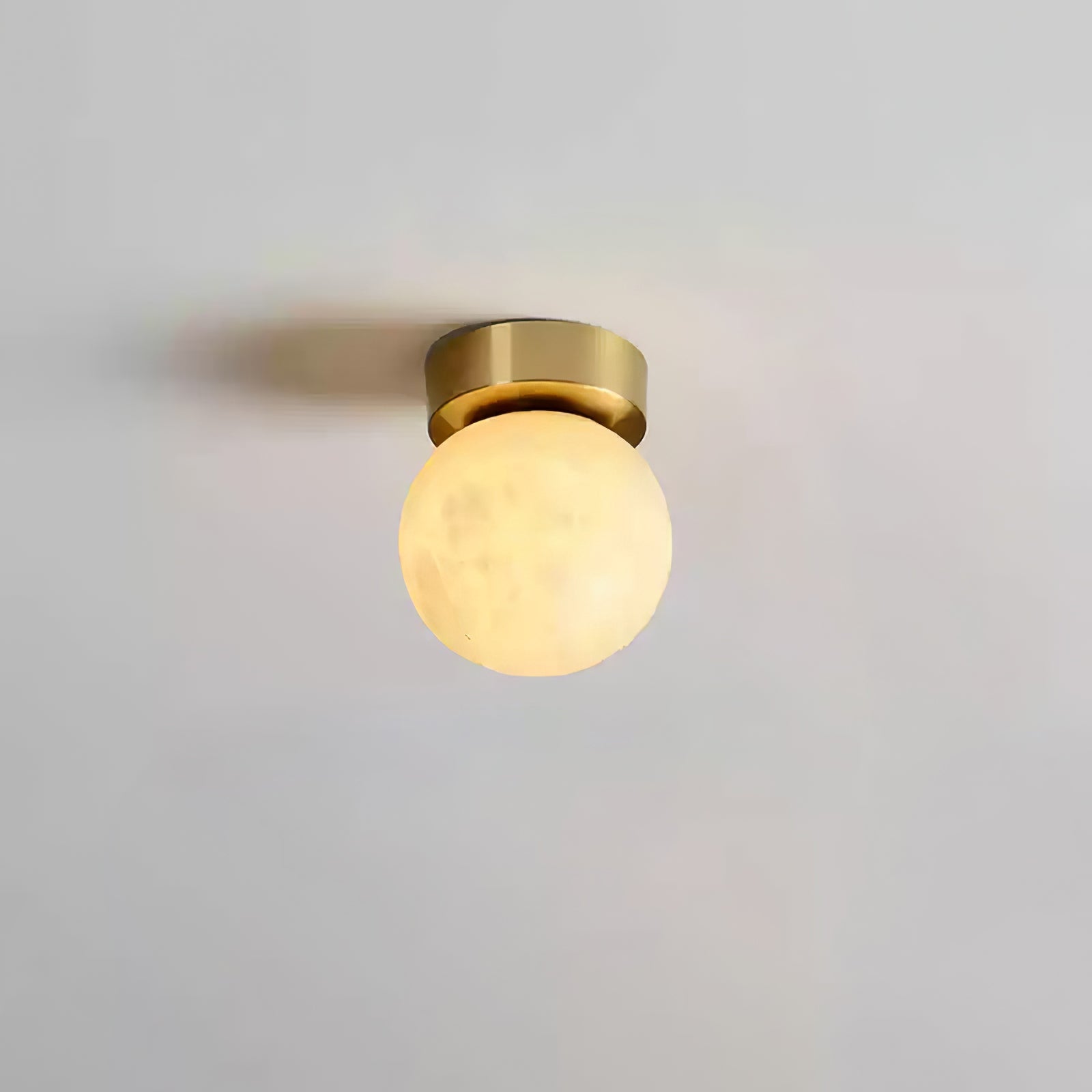 Otheyra Globe Laiton Albâtre Plafonnier - Neutralighting