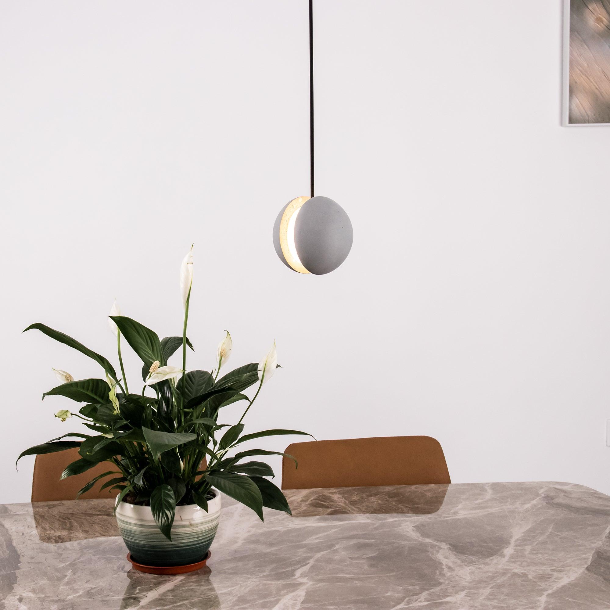 Solara Suspension Sphère en Béton Lune Minimaliste - Neutralighting
