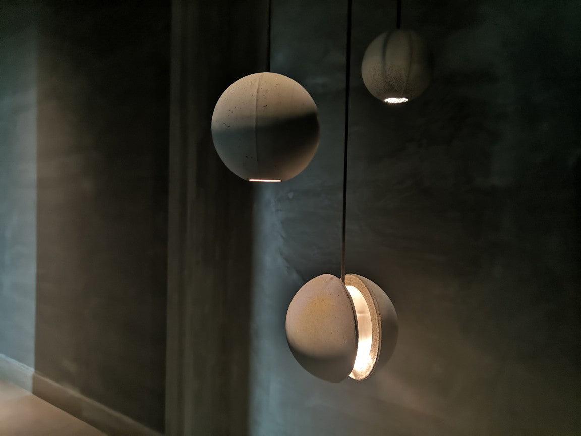 Solara Suspension Sphère en Béton Lune Minimaliste - Neutralighting