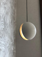 Solara Suspension Sphère en Béton Lune Minimaliste - Neutralighting