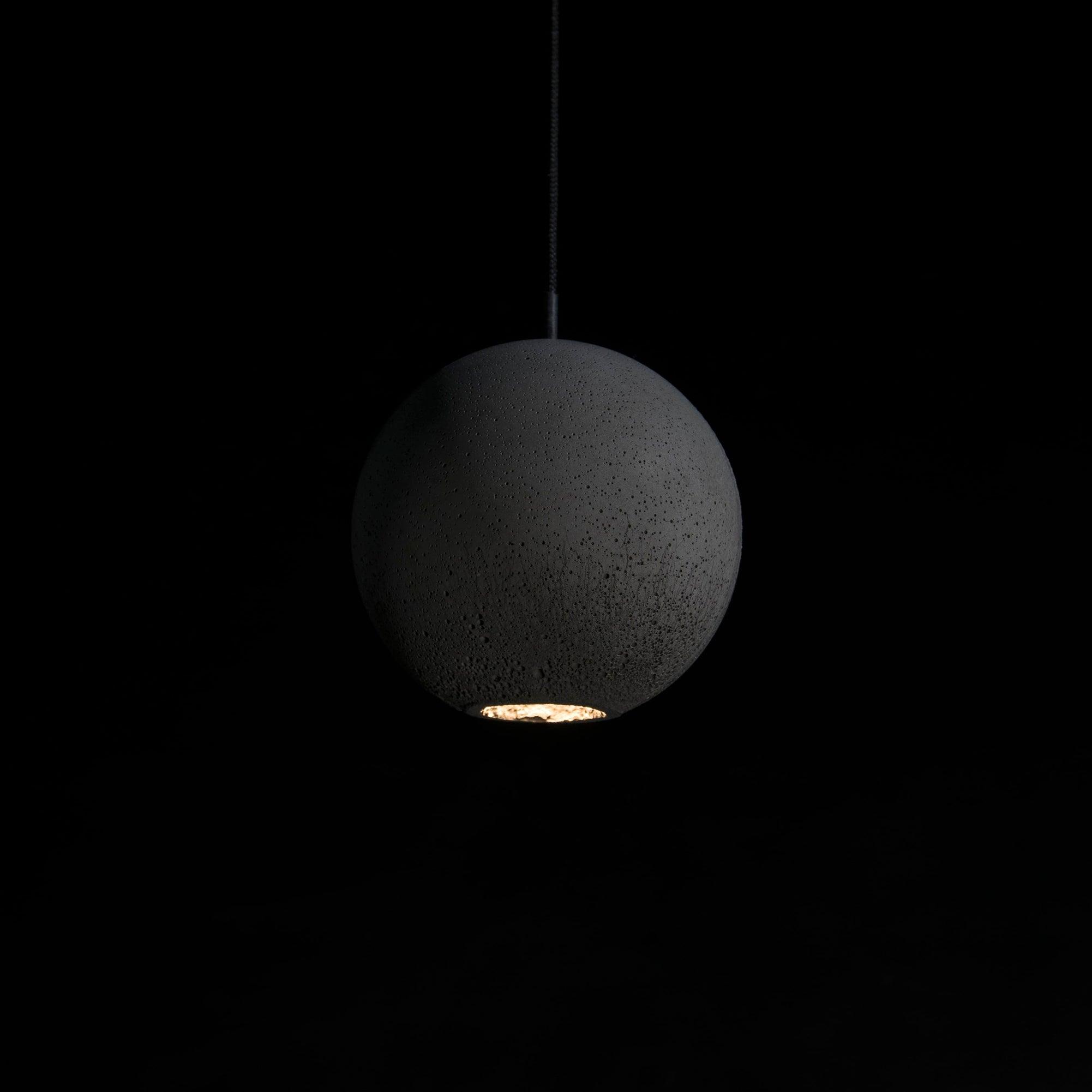 Solara Suspension Sphère en Béton Lune Minimaliste - Neutralighting