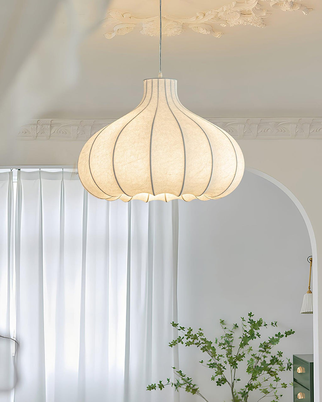 Silky Suspension avec Abat-jour en Soie Plissée Blanc Elégant - Neutralighting