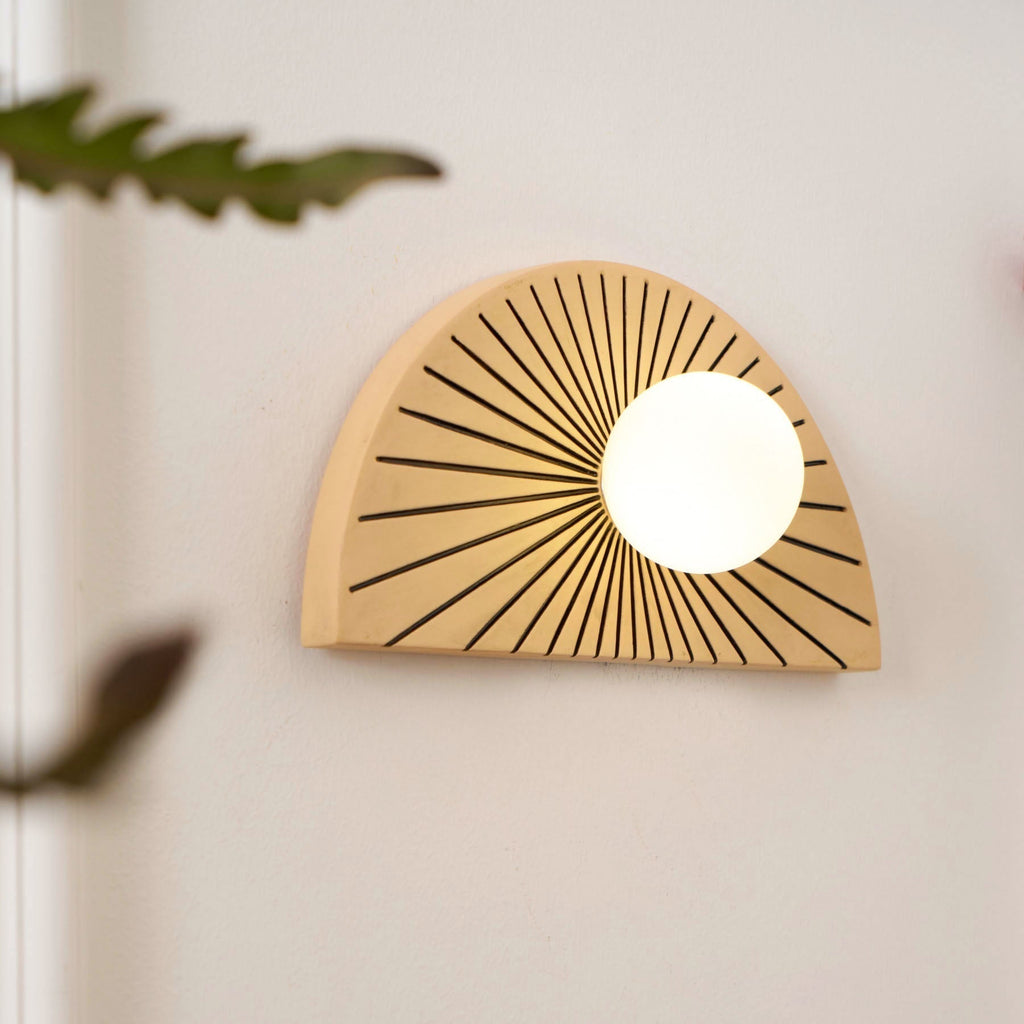Nytheos Applique Murale Moderne Minimaliste En Résine Et Verre - Neutralighting