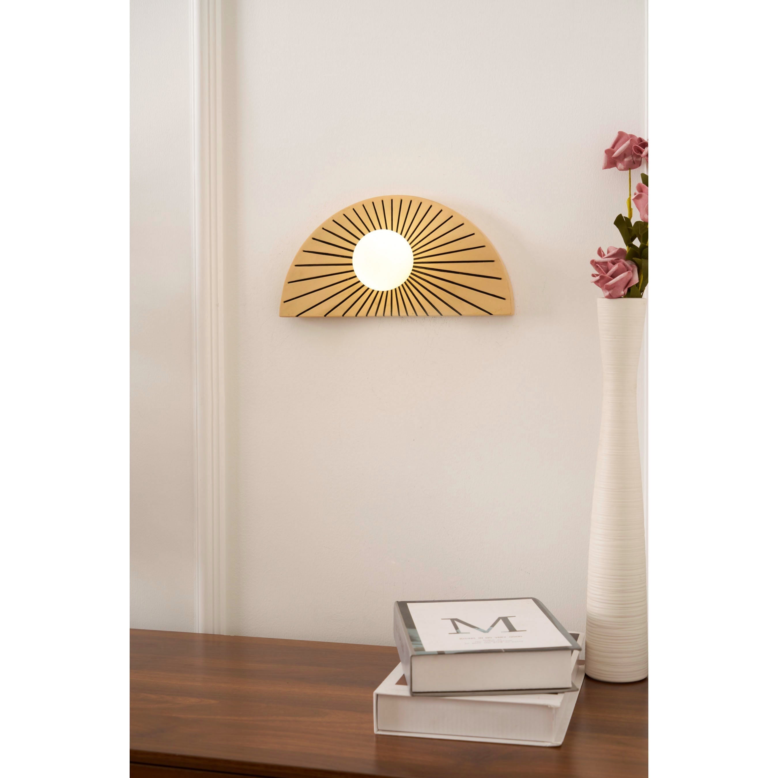 Nytheos Applique Murale Moderne Minimaliste En Résine Et Verre - Neutralighting