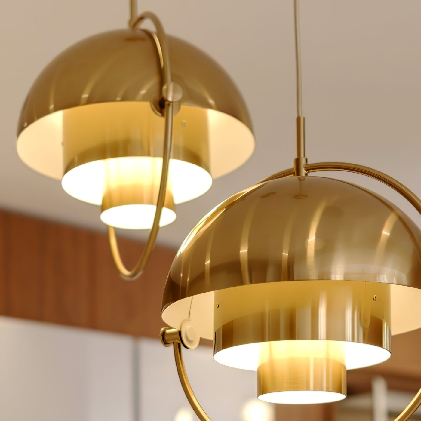 Lustra Lampe Pendante Boule Déformée Dorée - Neutralighting