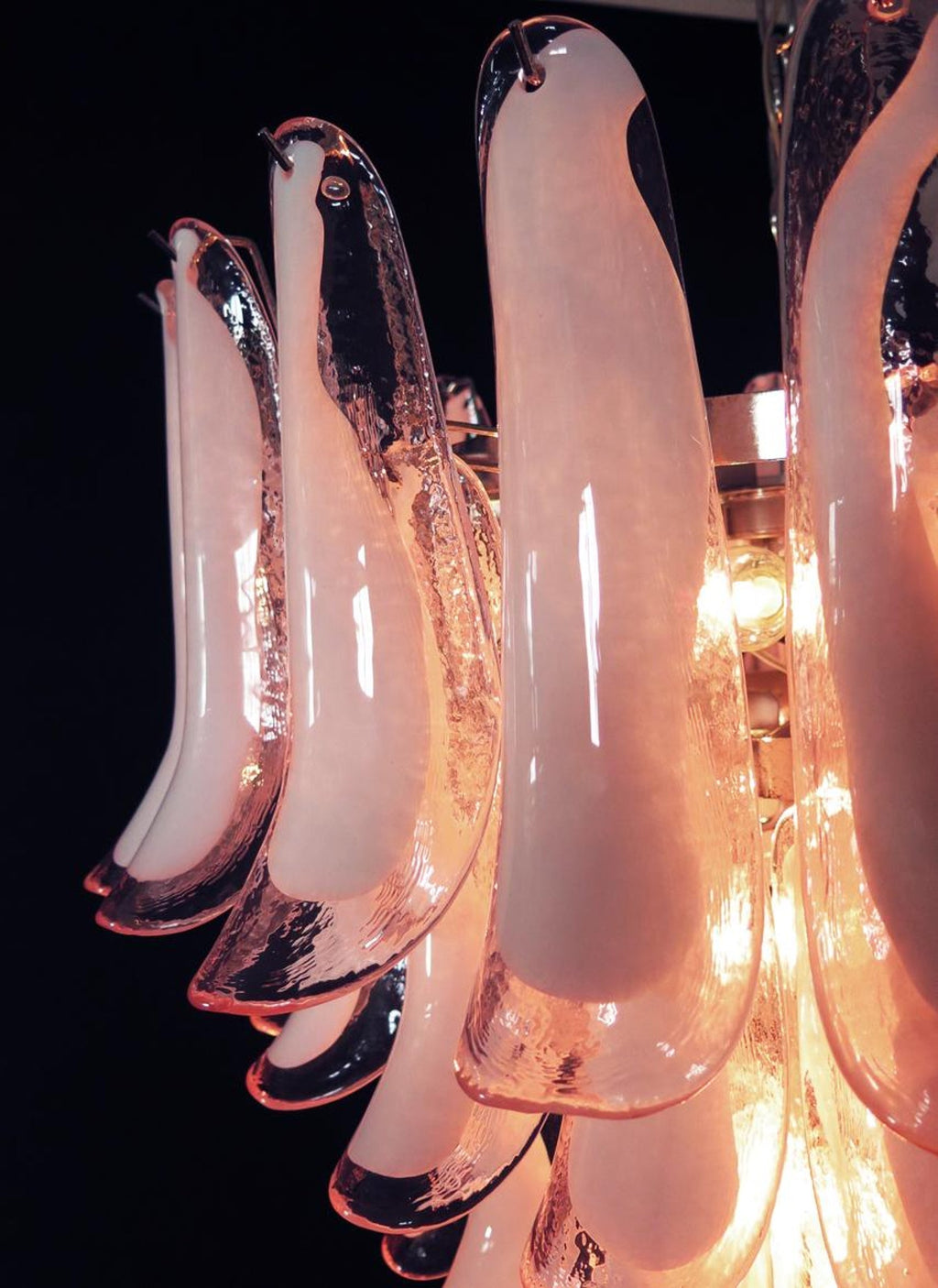 Alsorisra Lustre Postmoderne de Luxe en Verre Pétale - Neutralighting