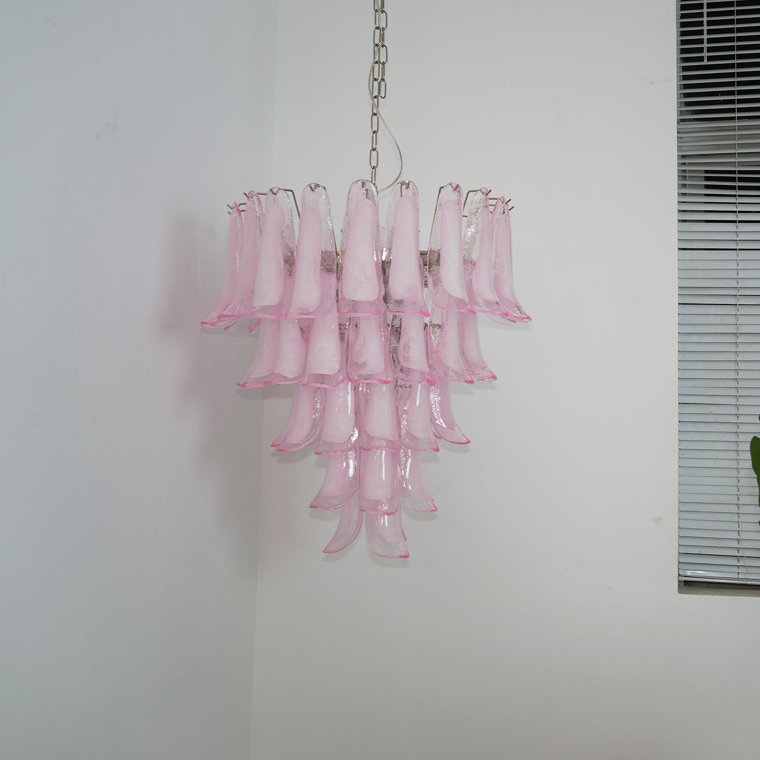 Aurora Chandelier Pétales en Verre de Murano Rose Cascade - Neutralighting