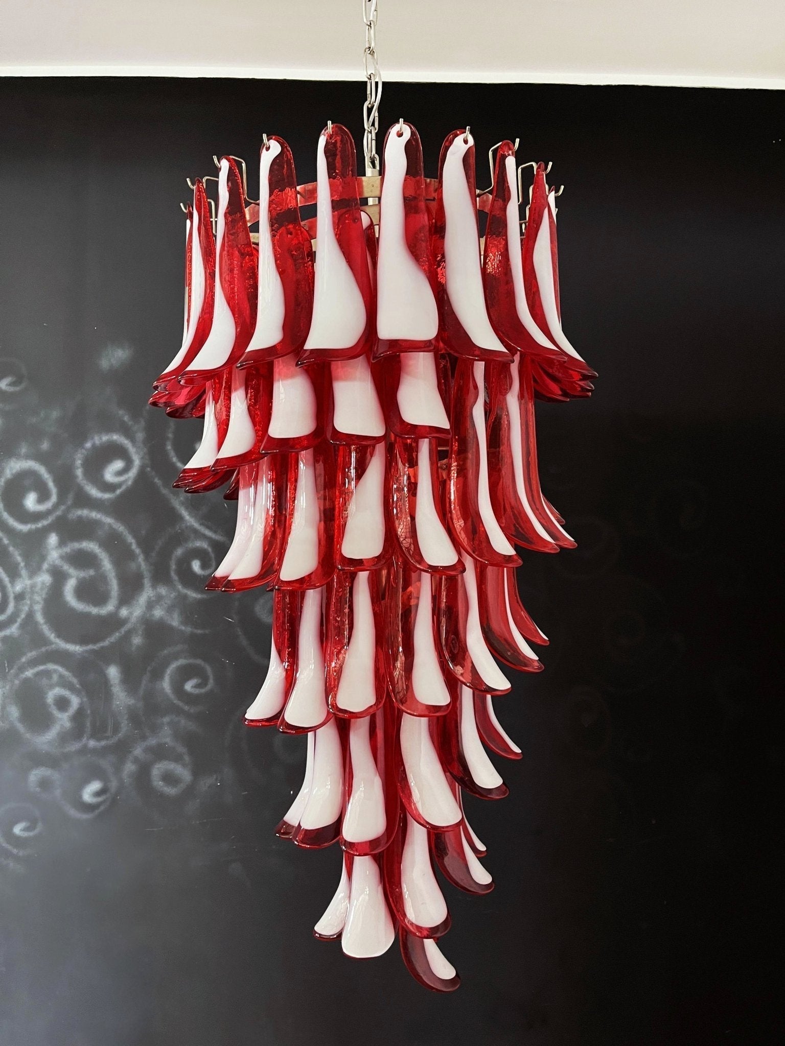 Aurora Chandelier en Verre de Murano Rouge et Blanc - Neutralighting