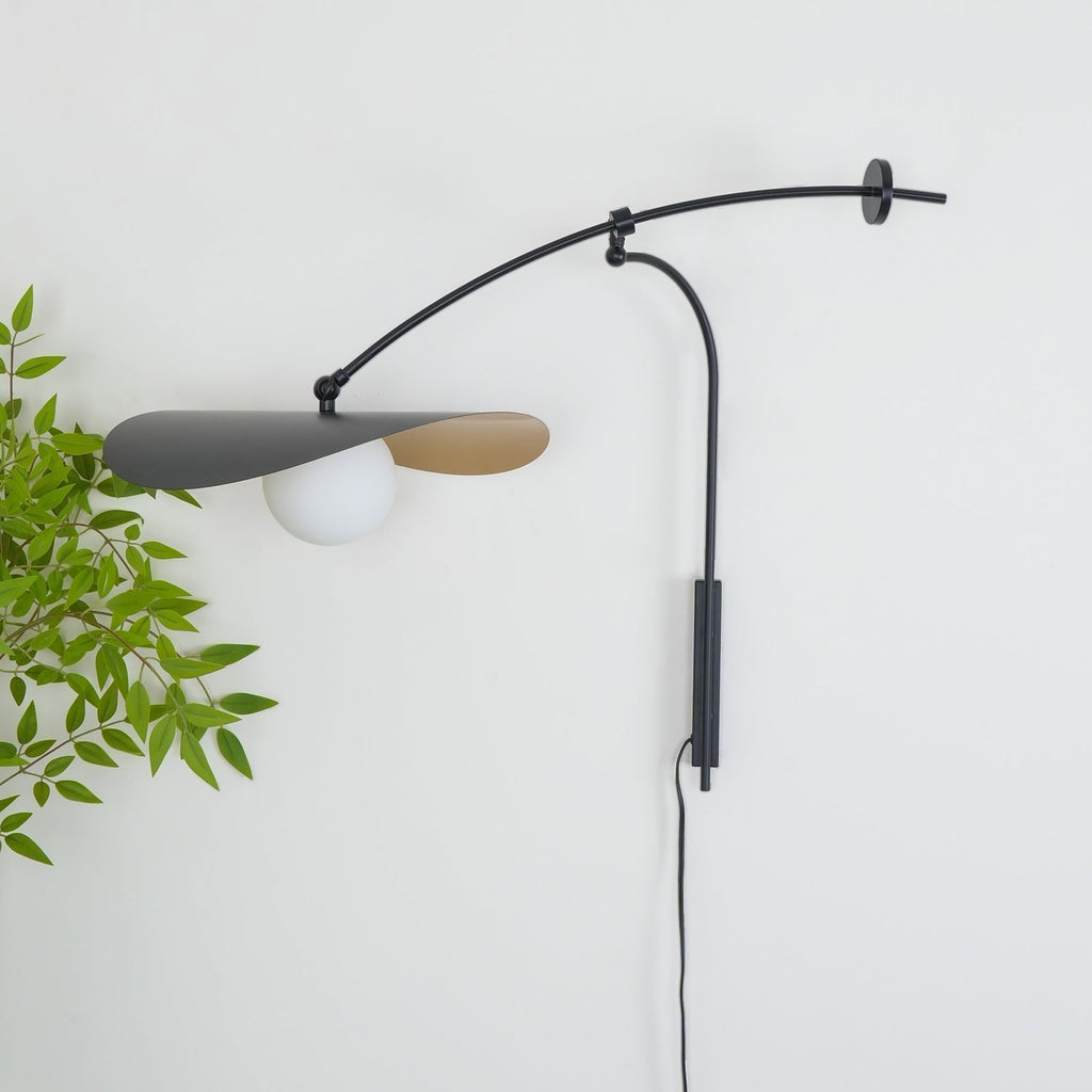 Embise Glass Minimalist Wall Lamp - Neutralighting