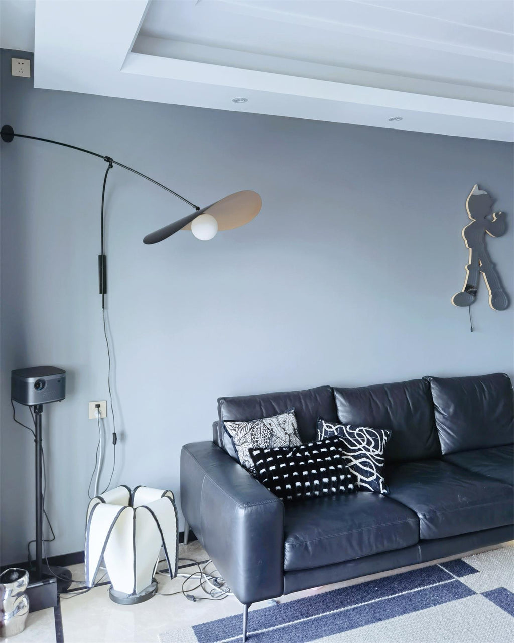 Embise Glass Minimalist Wall Lamp - Neutralighting