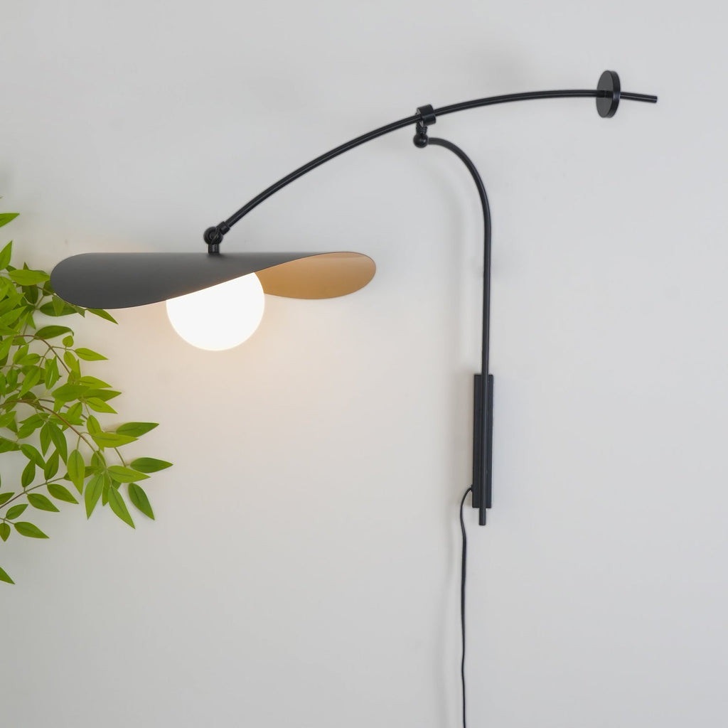 Embise Glass Minimalist Wall Lamp - Neutralighting