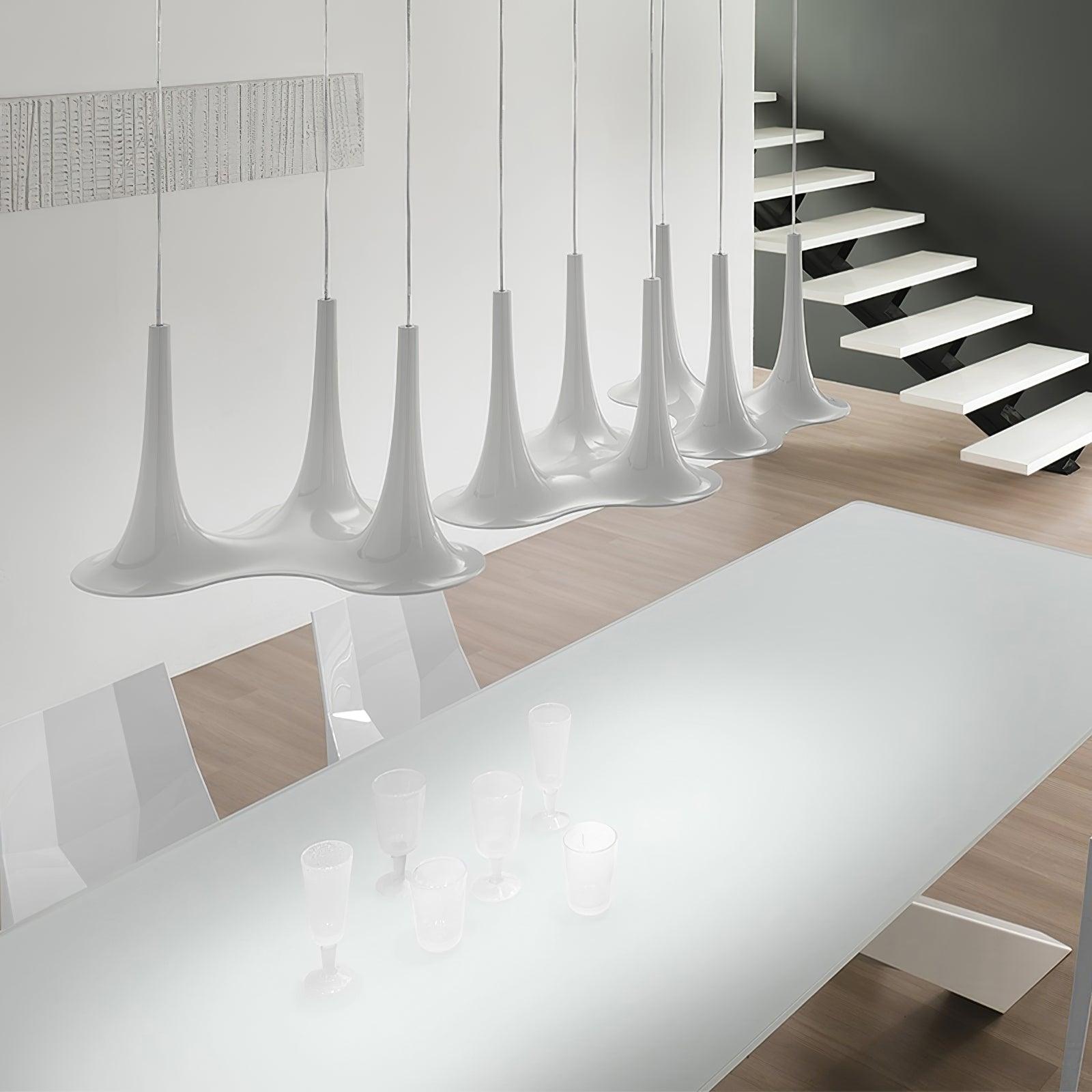 Solara Lampe suspendue en acrylique en forme de trompette contemporaine - Neutralighting