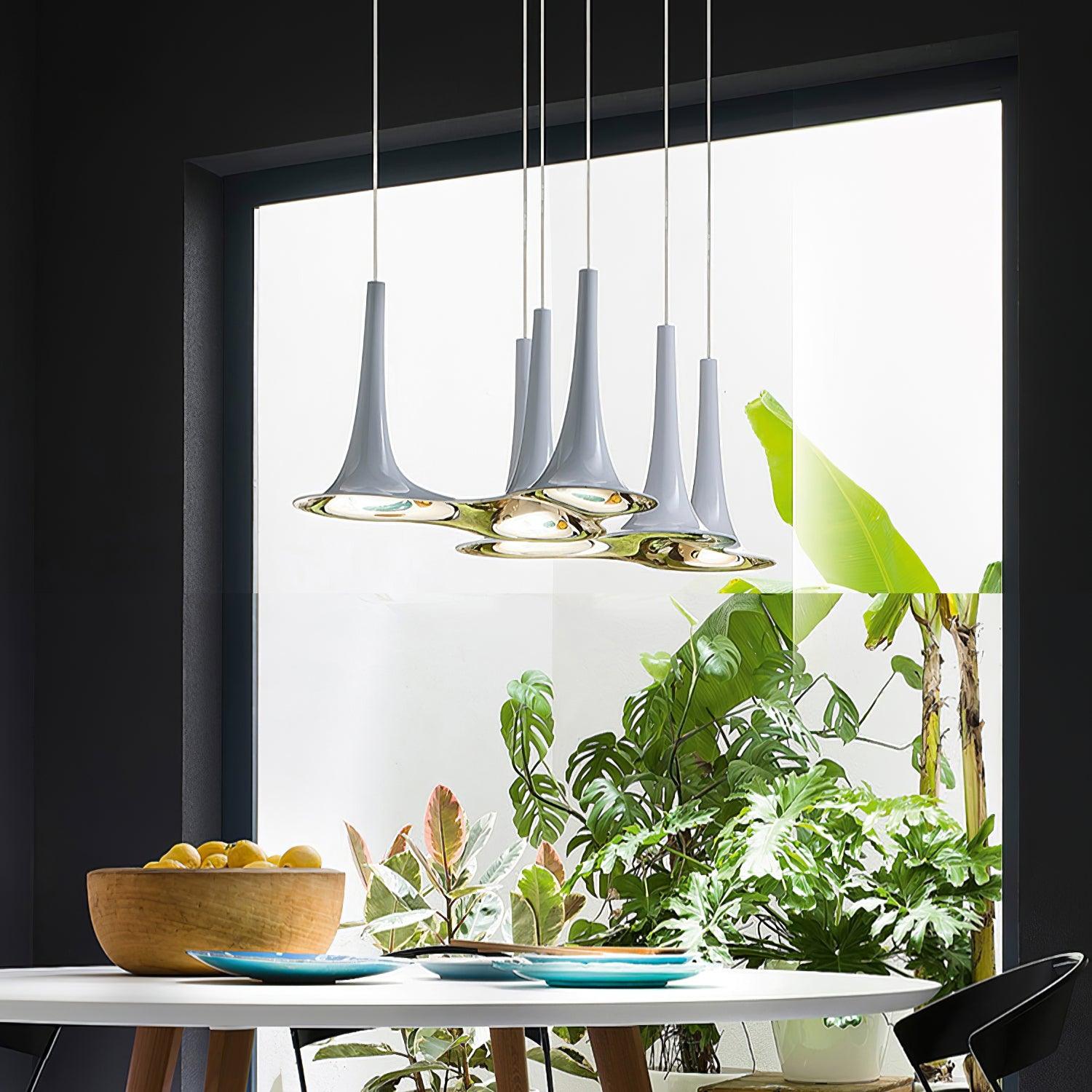 Solara Lampe suspendue en acrylique en forme de trompette contemporaine - Neutralighting