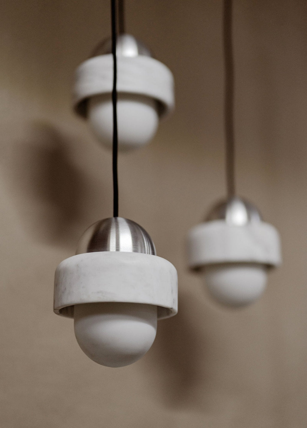 Elliren Suspension Moderne Minimaliste en Verre et Marbre - Neutralighting
