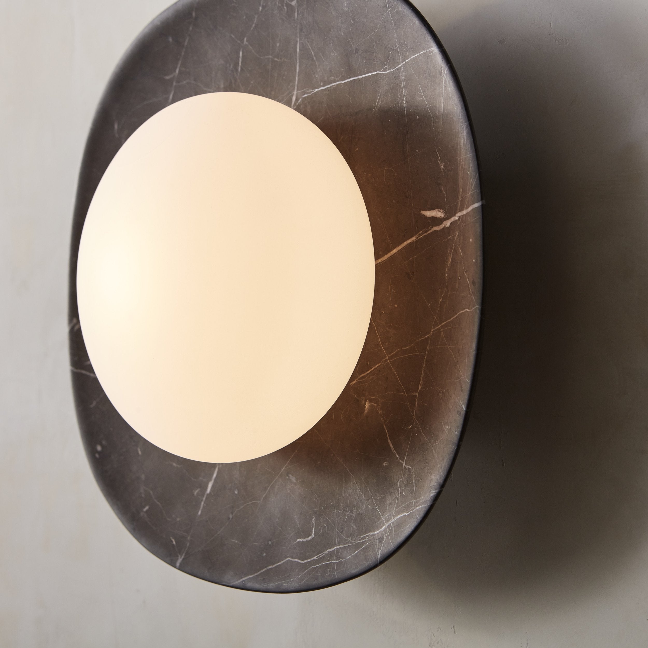 Cinoreth Applique Murale Moderne Minimaliste en Verre et Marbre - Neutralighting