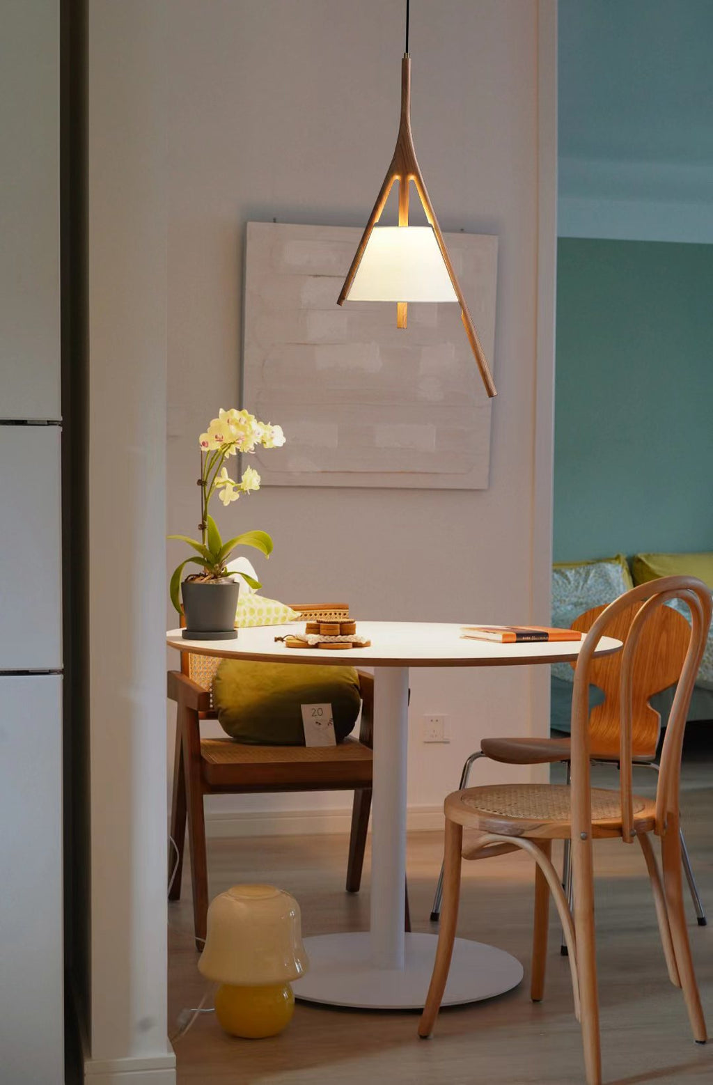 Zovenarae Triangulaire Bois Pendentif Lumière - Neutralighting