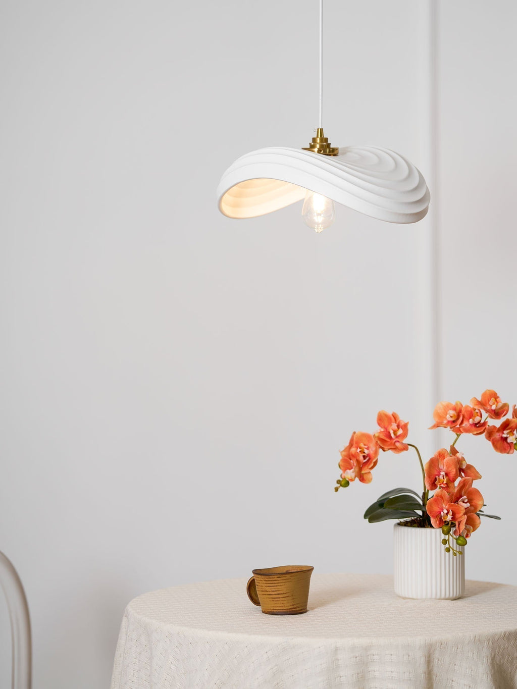 Lila Suspension Moderne en Résine - Neutralighting