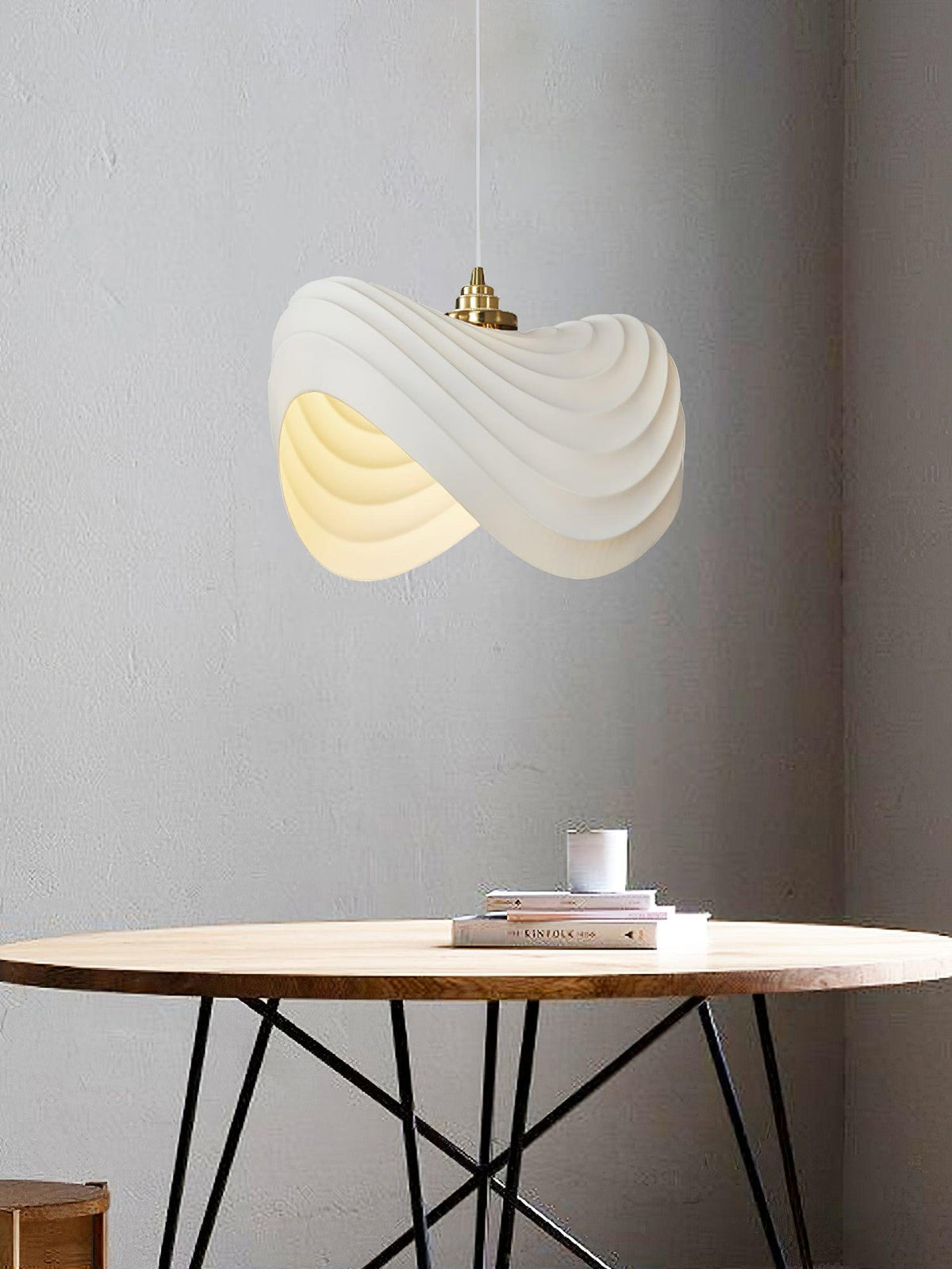 Lila Suspension Moderne en Résine - Neutralighting
