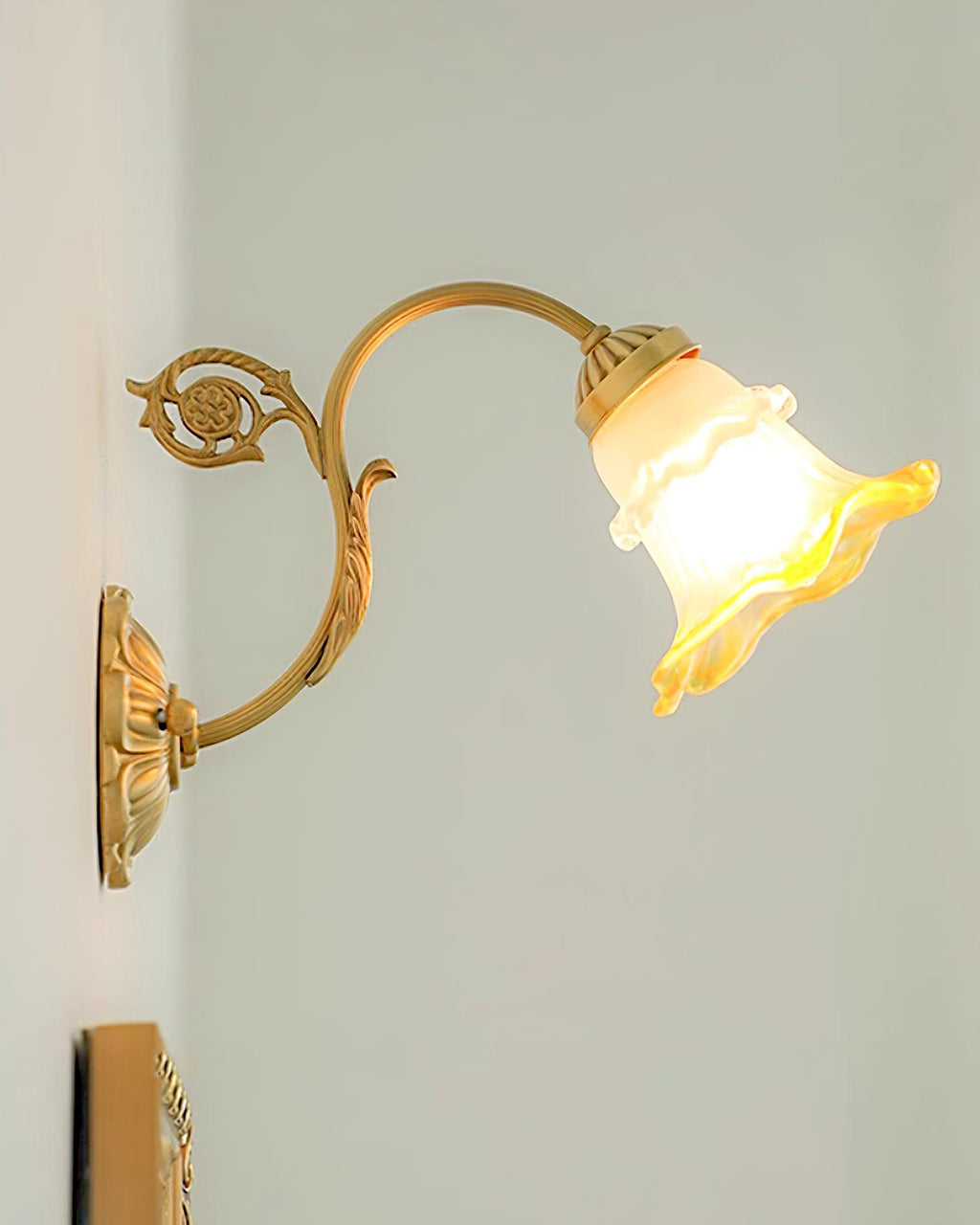 Neiman Applique Murale Volant Rose - Neutralighting
