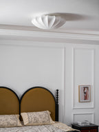 Solara Plafonnier Tissu Coquillage Sculptural Élégant - Neutralighting