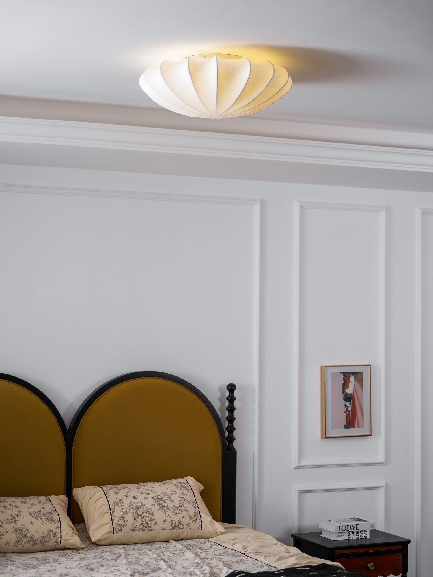 Solara Plafonnier Tissu Coquillage Sculptural Élégant - Neutralighting